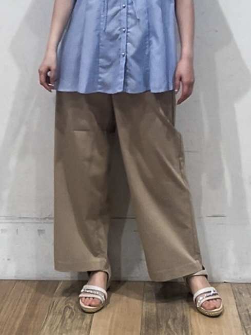 山さんさんの「grove｜【洗濯機OK・ひんやり】さらっと軽やか、夏のフレアシャツ」を使ったコーディネート