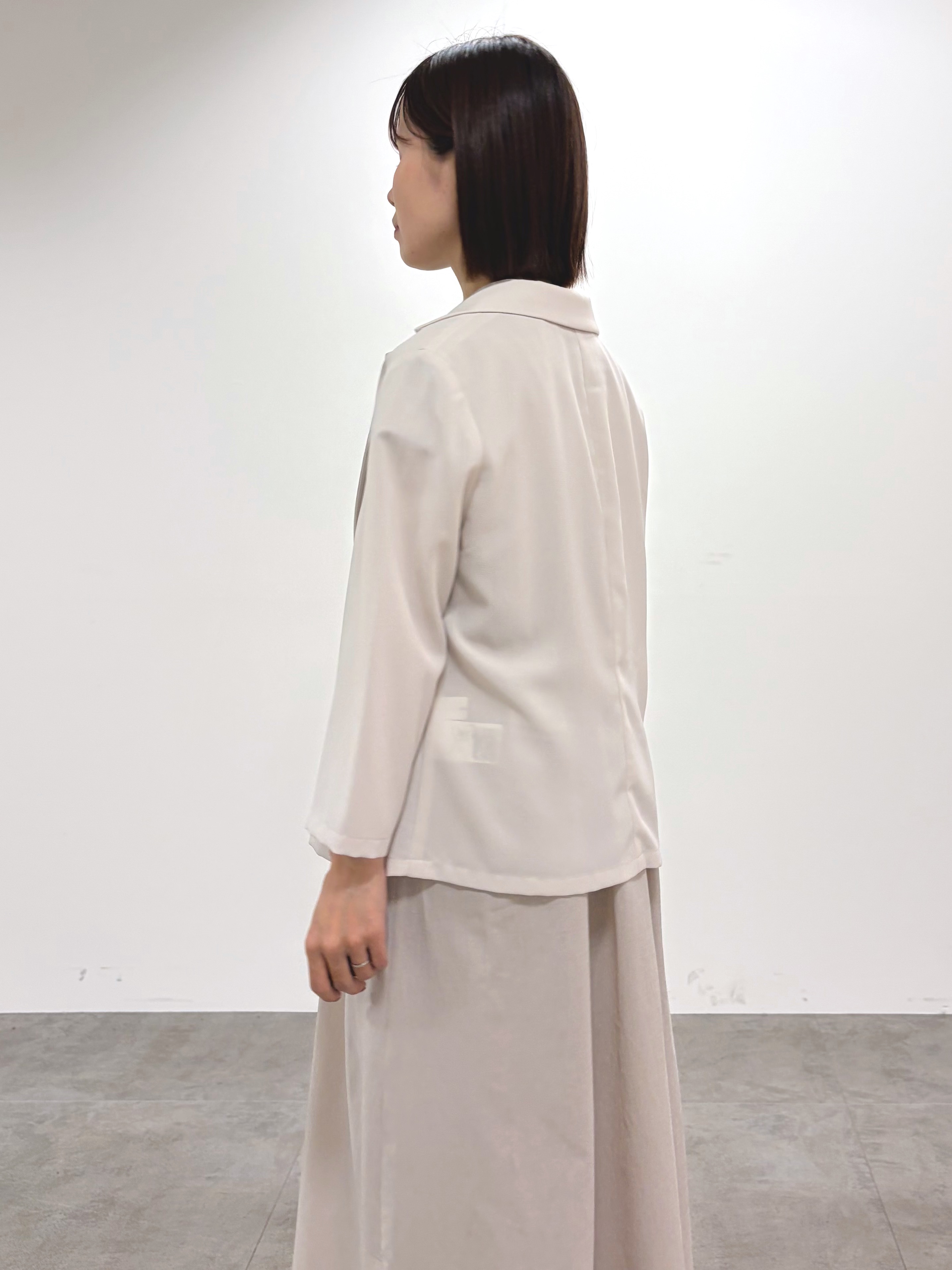 kozuさんの「index｜【接触冷感／防シワ】ひんやり7分袖テーラードジャケット《洗濯機OK》」を使ったコーディネート