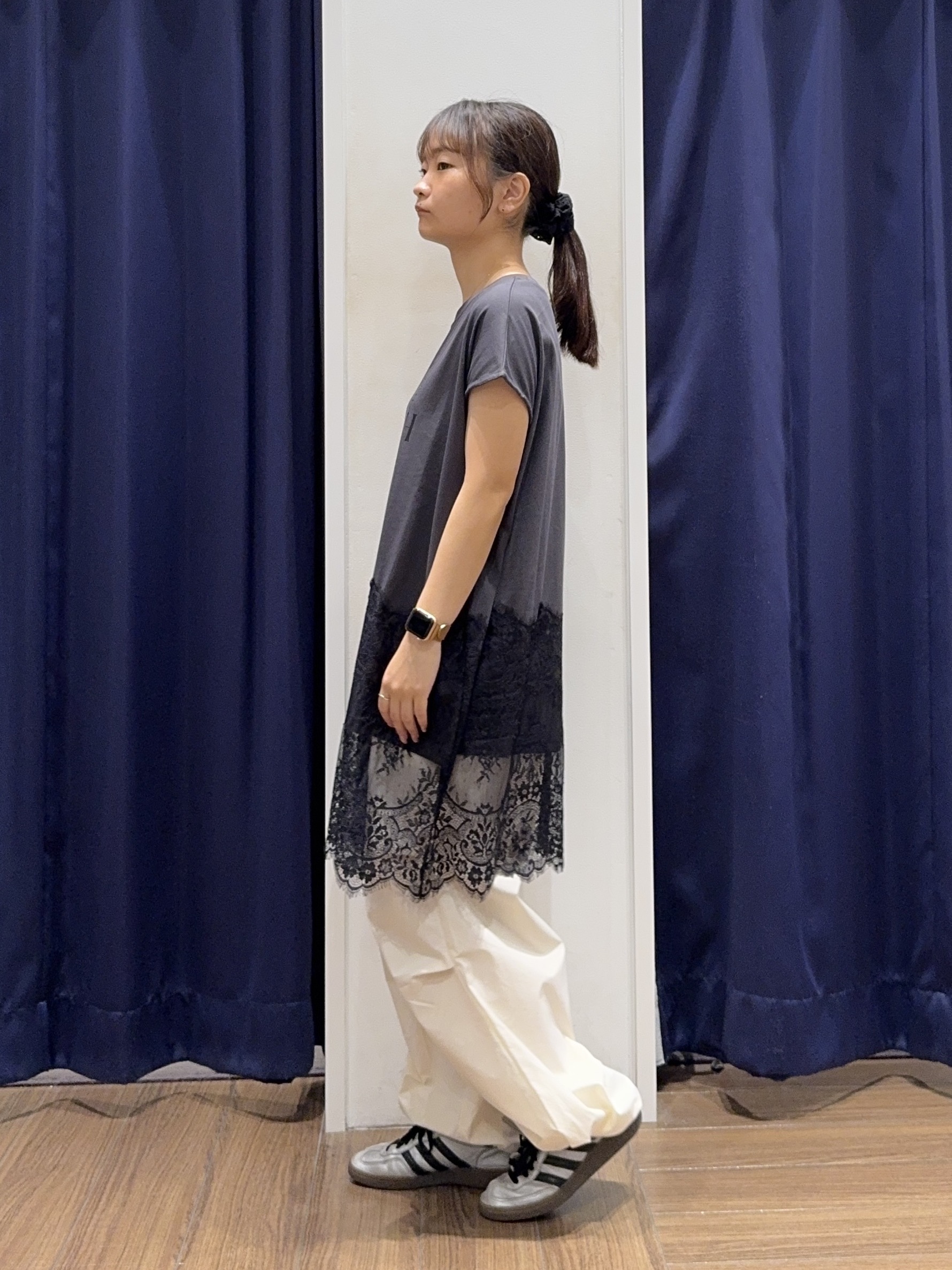 cherryさんの「THE SHOP TK｜レース切替 ロングTシャツ」を使ったコーディネート