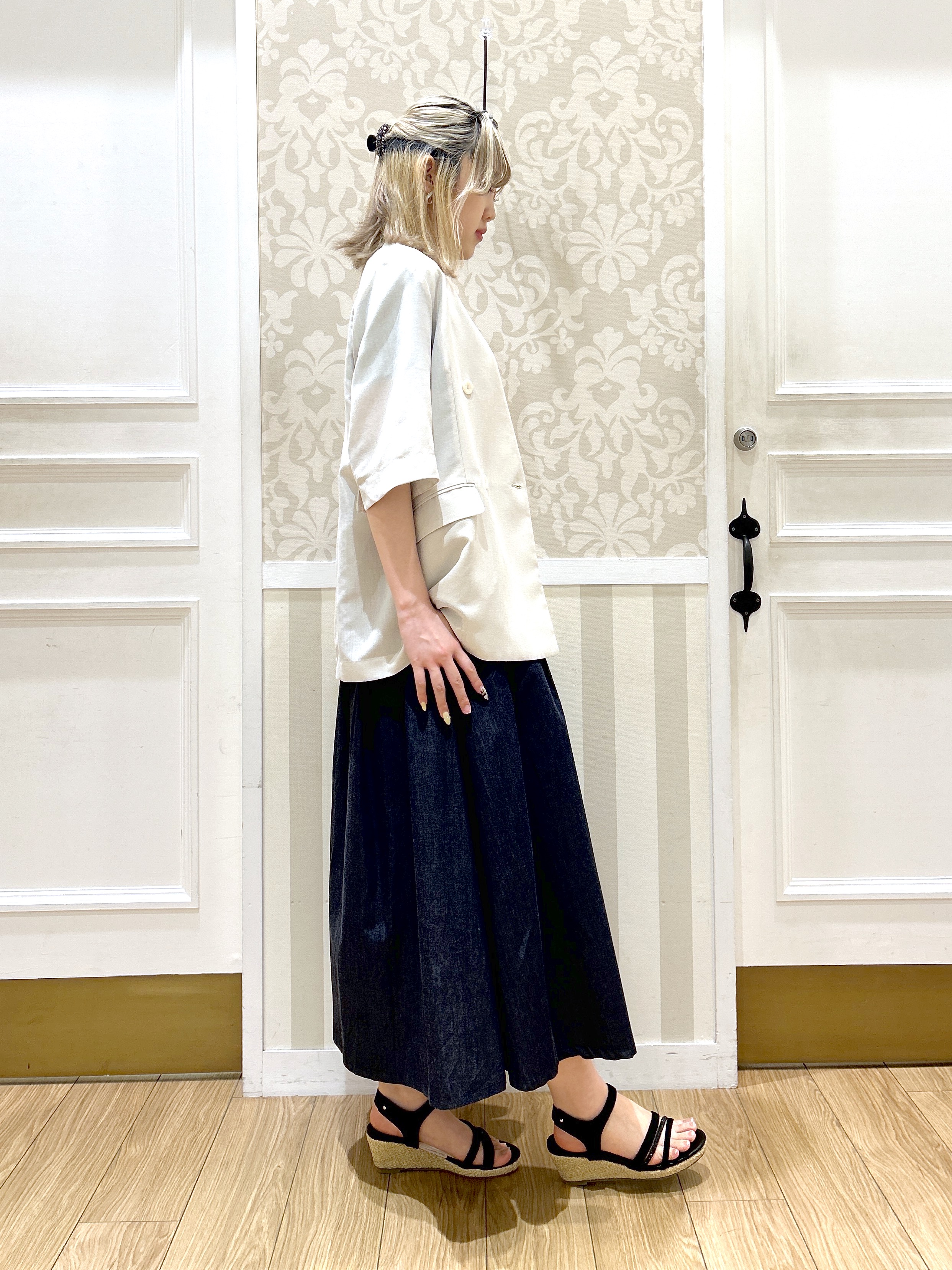 望 愛さんの「grove｜【洗濯機OK/ひんやり】軽く羽織れるハーフスリーブジャケット」を使ったコーディネート