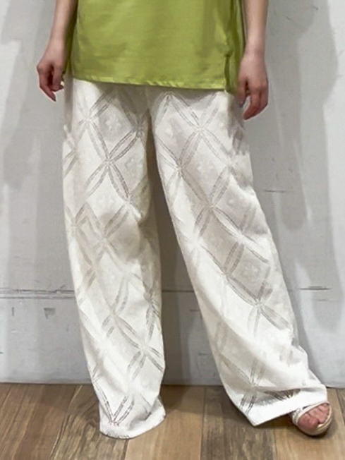 山さんさんの「grove｜【貴島明日香さん着用/UVカット】体型カバー叶う、バックプリーツTシャツ」を使ったコーディネート