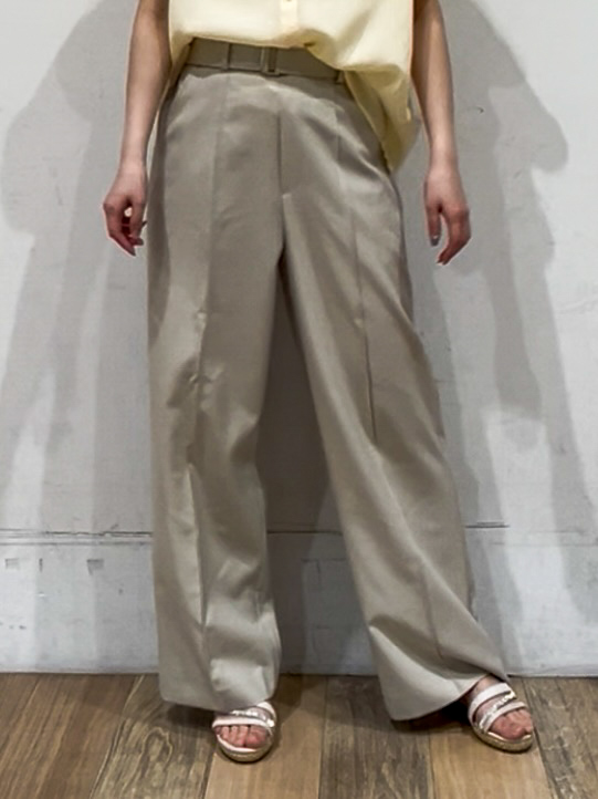 山さんさんの「grove｜【洗濯機OK・ひんやり/SETUP可】シワになりにくい、フレアスリーブブラウス」を使ったコーディネート