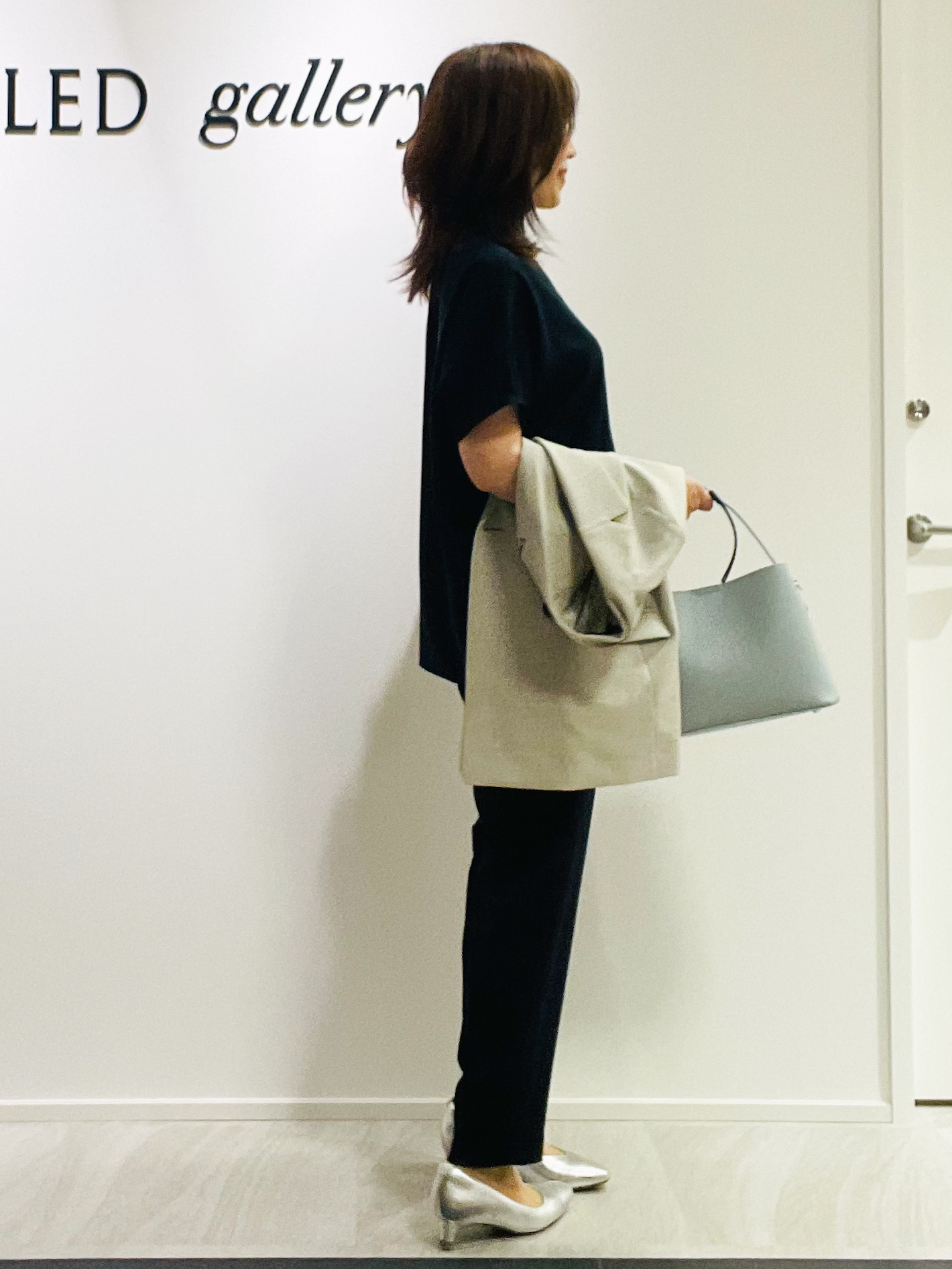 めいさんの「UNTITLED｜【UV/接触冷感/セットアップ可】リラクシーキーVネックブラウス」を使ったコーディネート