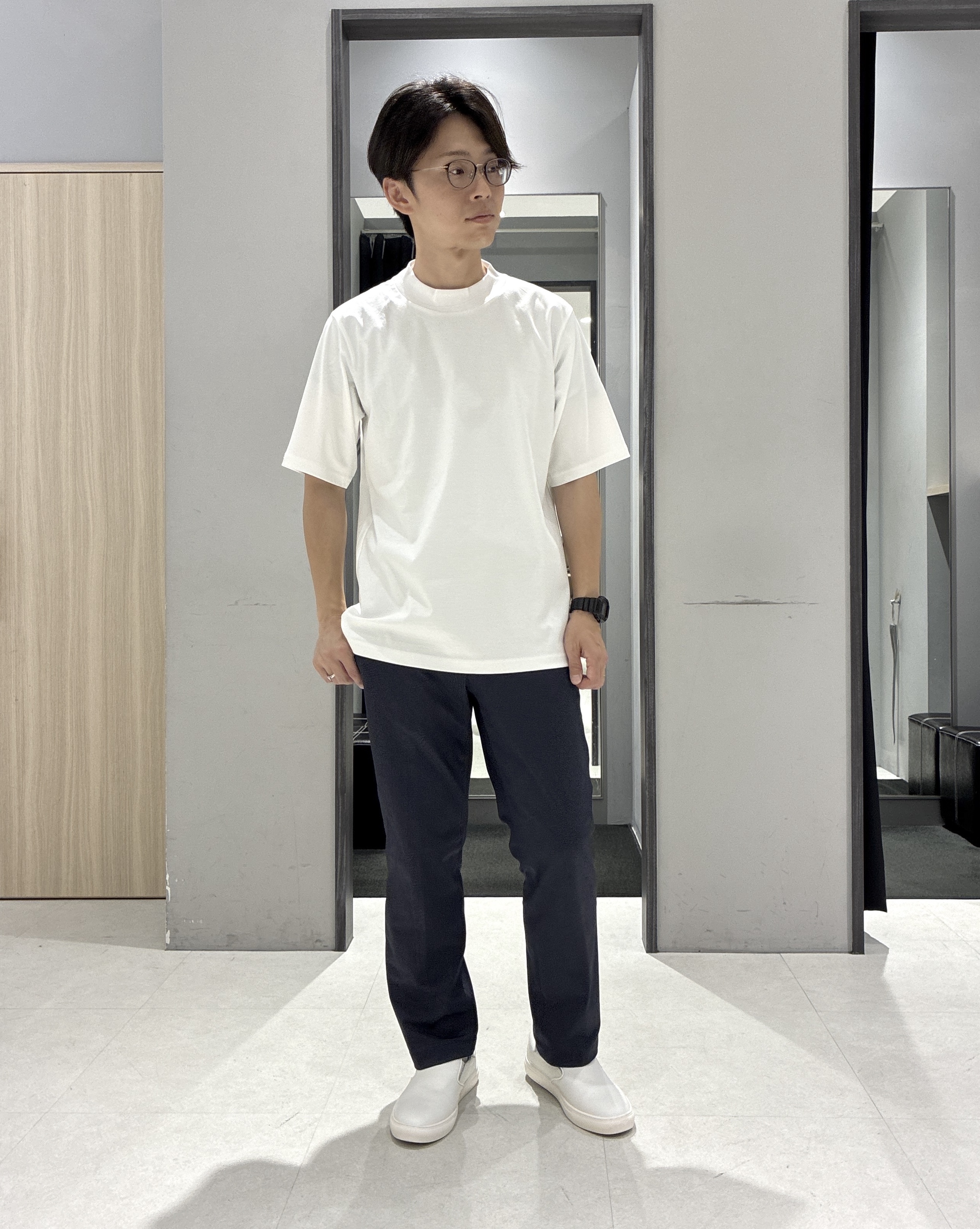 わいずみさんの「TAKEO KIKUCHI｜リップル小花シャツ」を使ったコーディネート