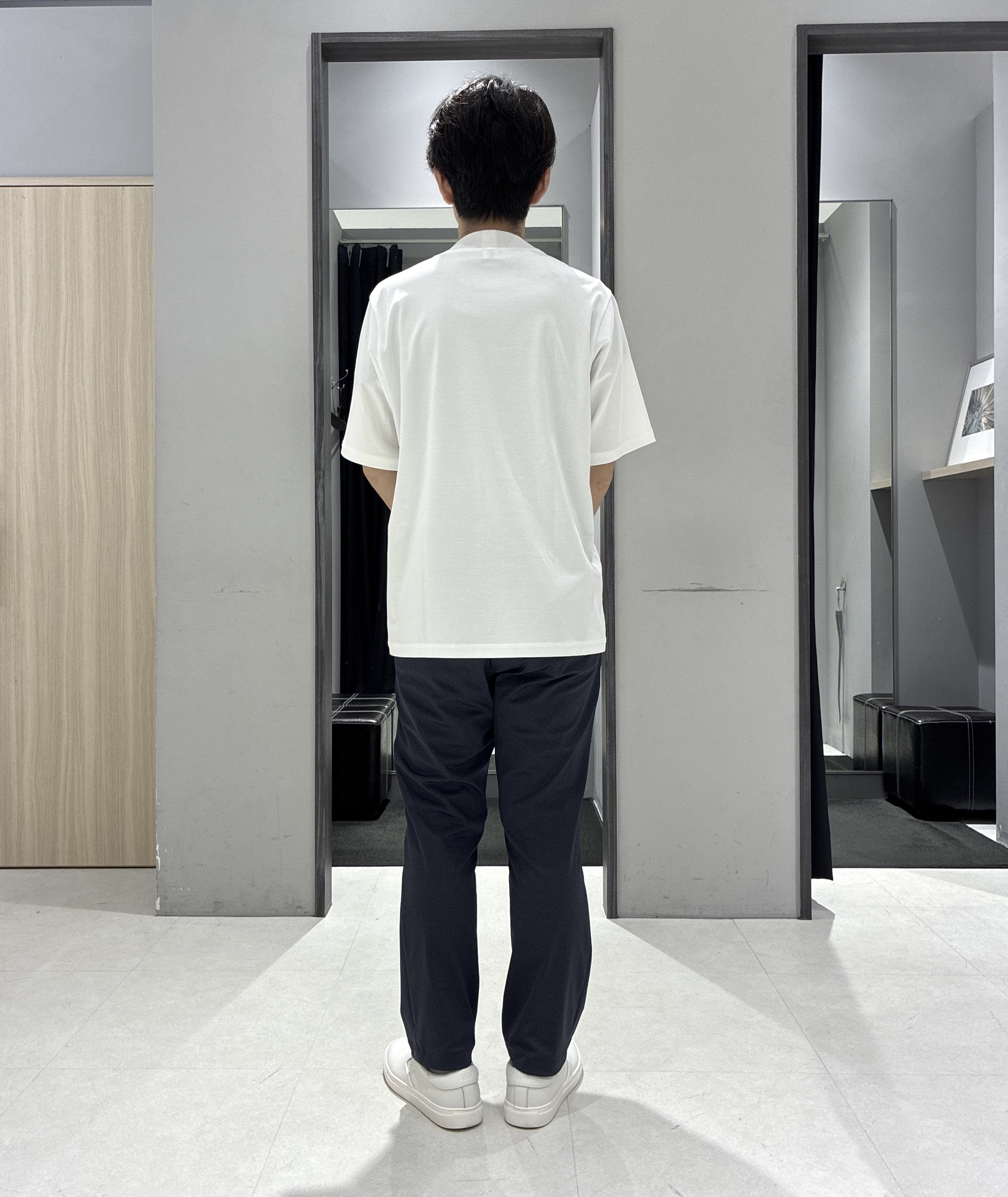 わいずみさんの「TAKEO KIKUCHI｜リップル小花シャツ」を使ったコーディネート