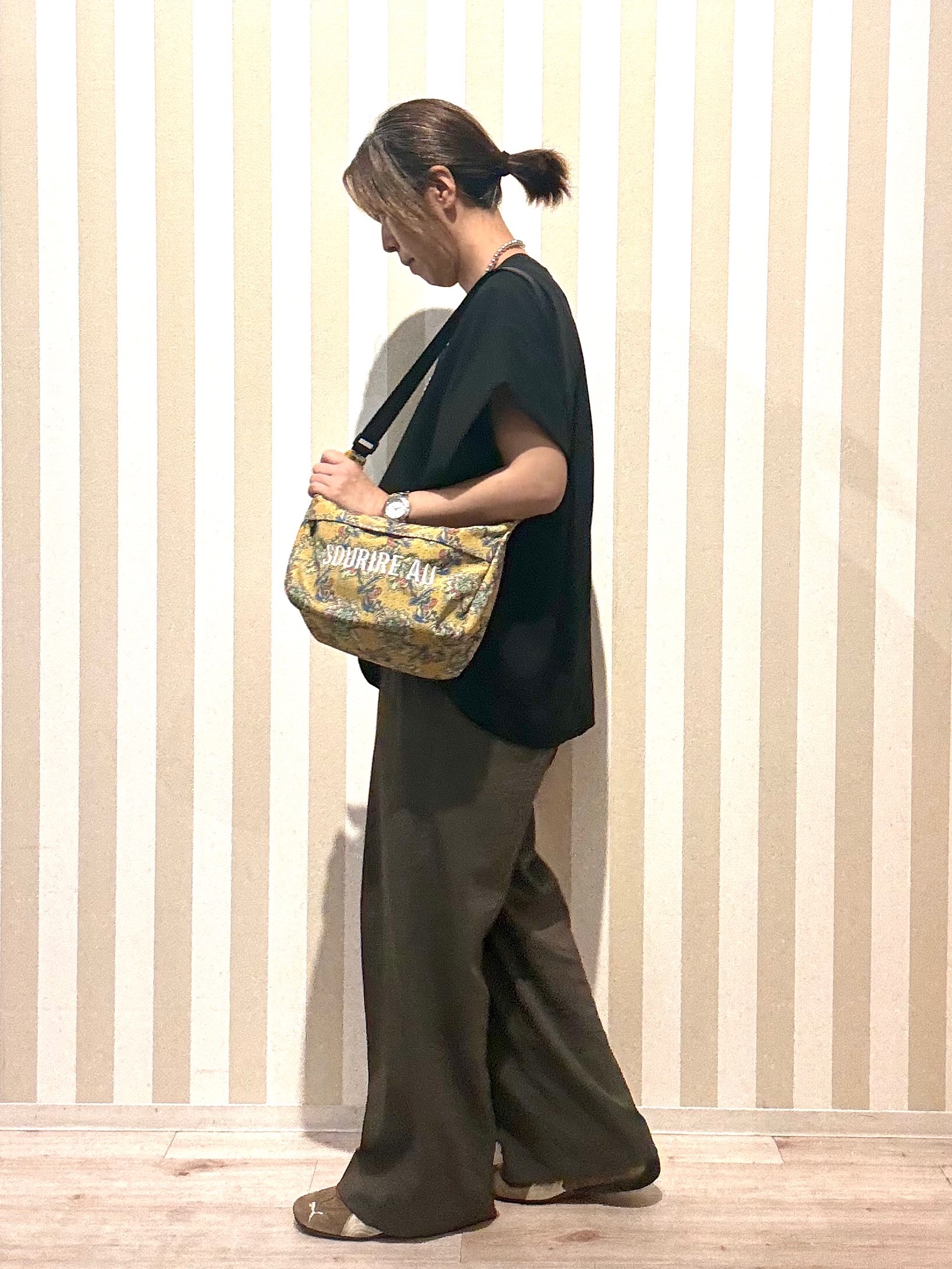 pieceさんの「SHOO･LA･RUE｜【洗濯機可/体型カバー】インせずこなれる ふんわり裾バルーントップス」を使ったコーディネート