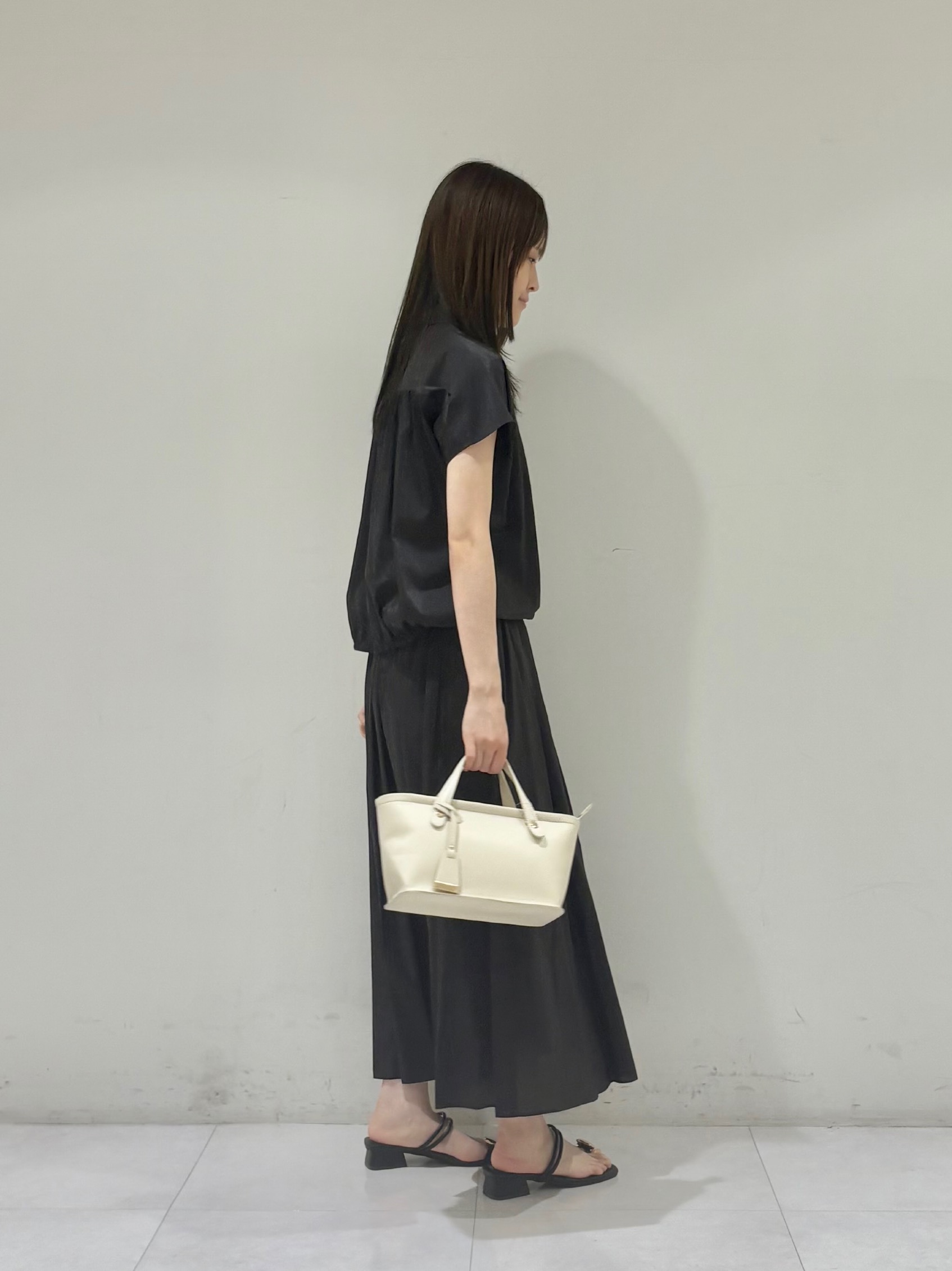 kyokaさんの「UNTITLED｜【セットアップ可/軽量/清涼感】ローンギャザーブラウス」を使ったコーディネート