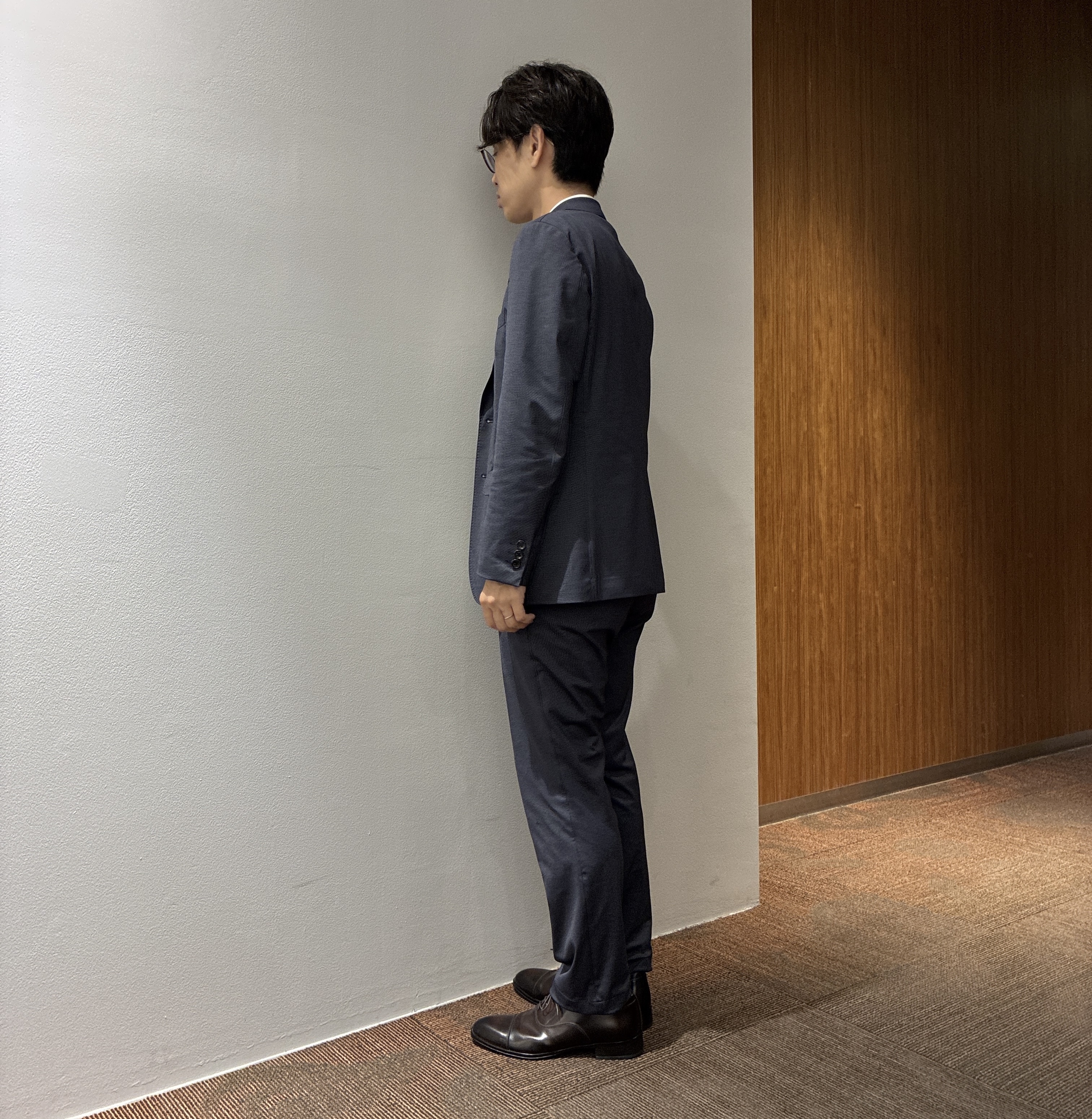 わいずみさんの「TAKEO KIKUCHI｜【360&deg;ストレッチ/軽量】None Of Stress ライト ジャケット（セットアップ対応）」を使ったコーディネート