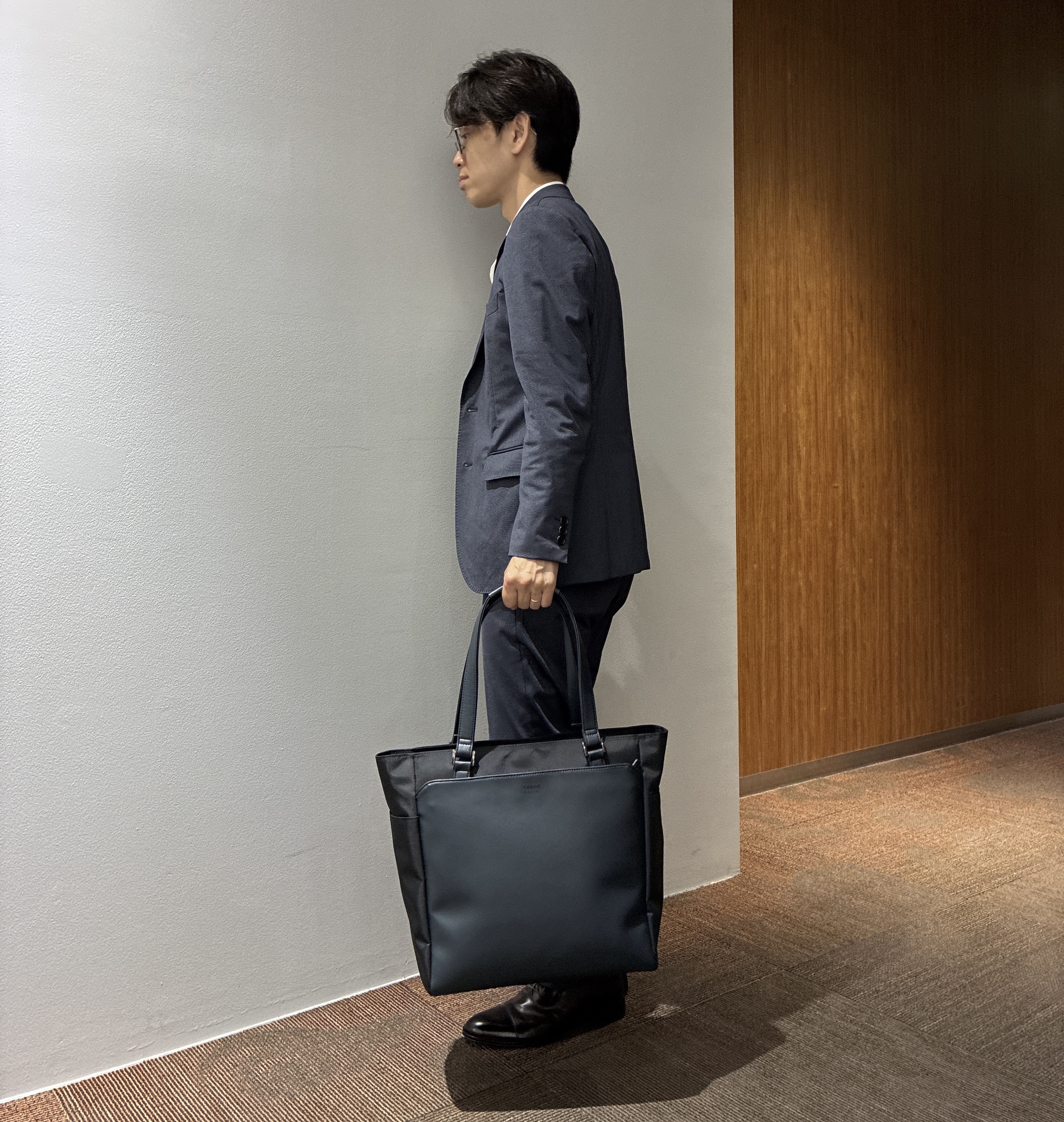 わいずみさんの「TAKEO KIKUCHI｜【360&deg;ストレッチ/軽量】None Of Stress ライト ジャケット（セットアップ対応）」を使ったコーディネート