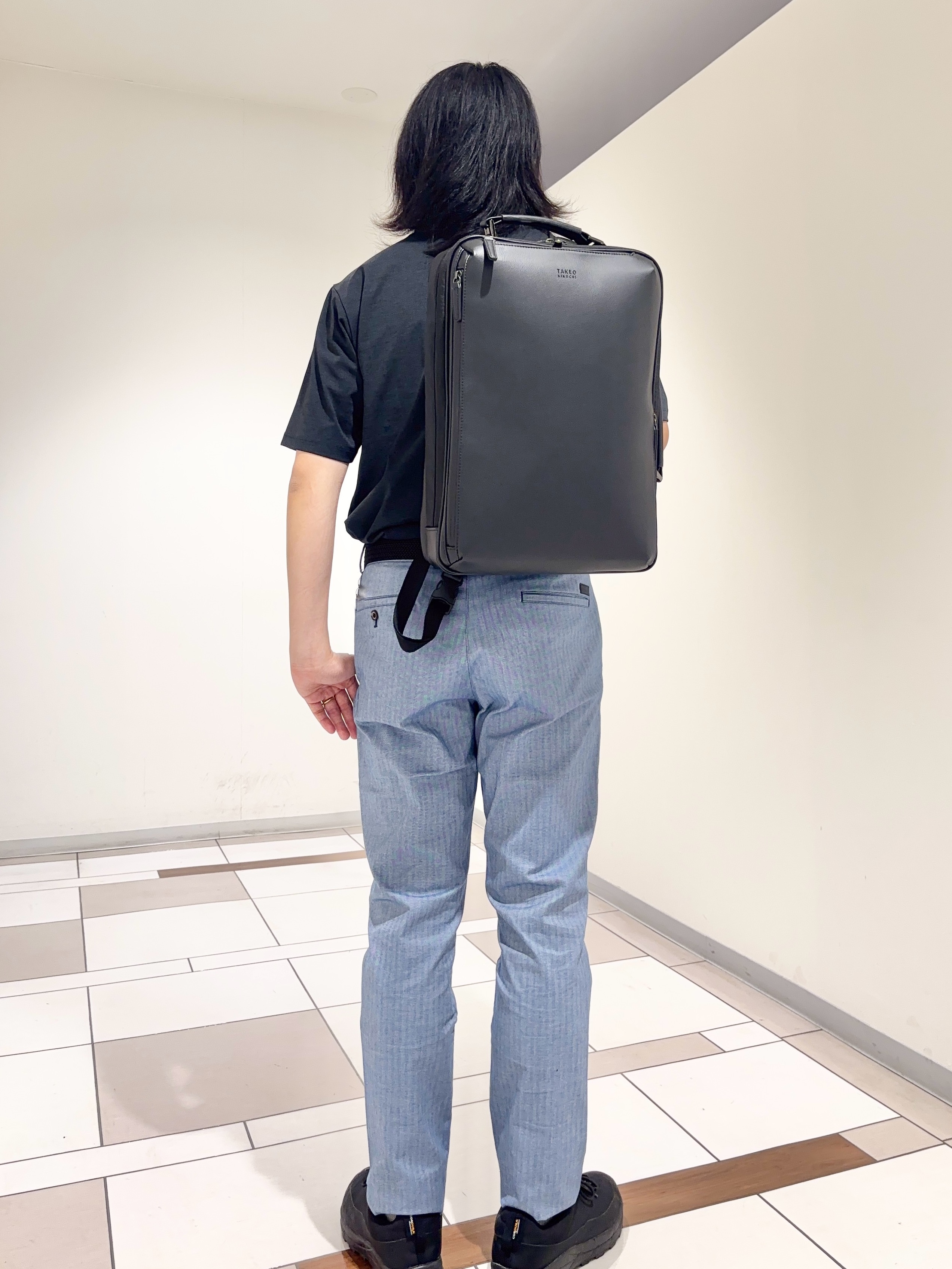 及川さんの「TAKEO KIKUCHI｜【汗染み軽減/接触冷感】ビズ ポロシャツ」を使ったコーディネート