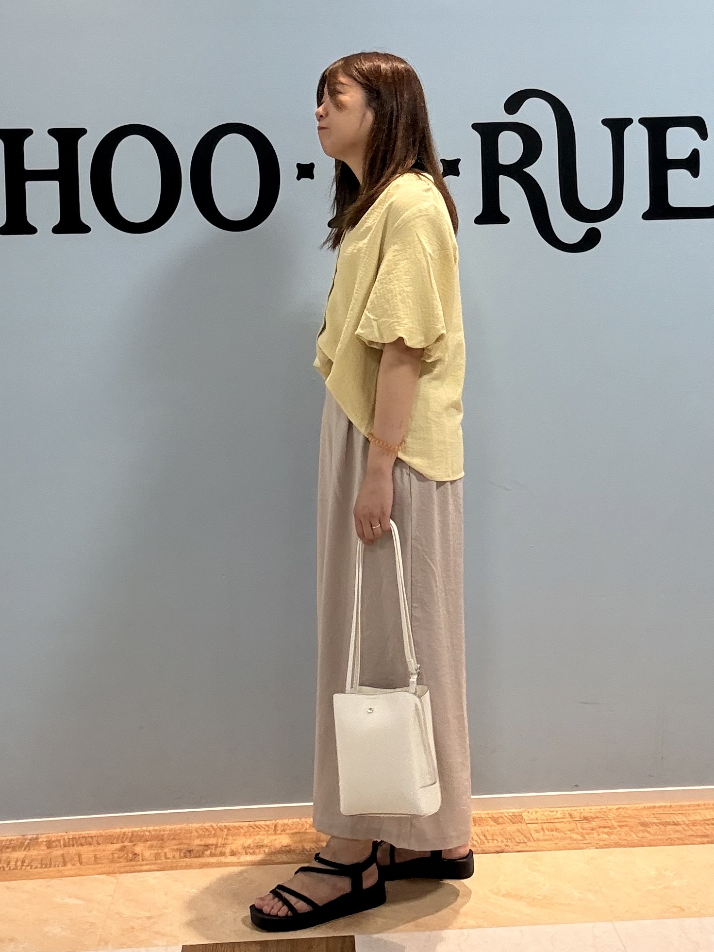 Naaatsuさんの「SHOO･LA･RUE｜【S-LL/洗濯機可】バルーンスリーブ　キーネックブラウス」を使ったコーディネート