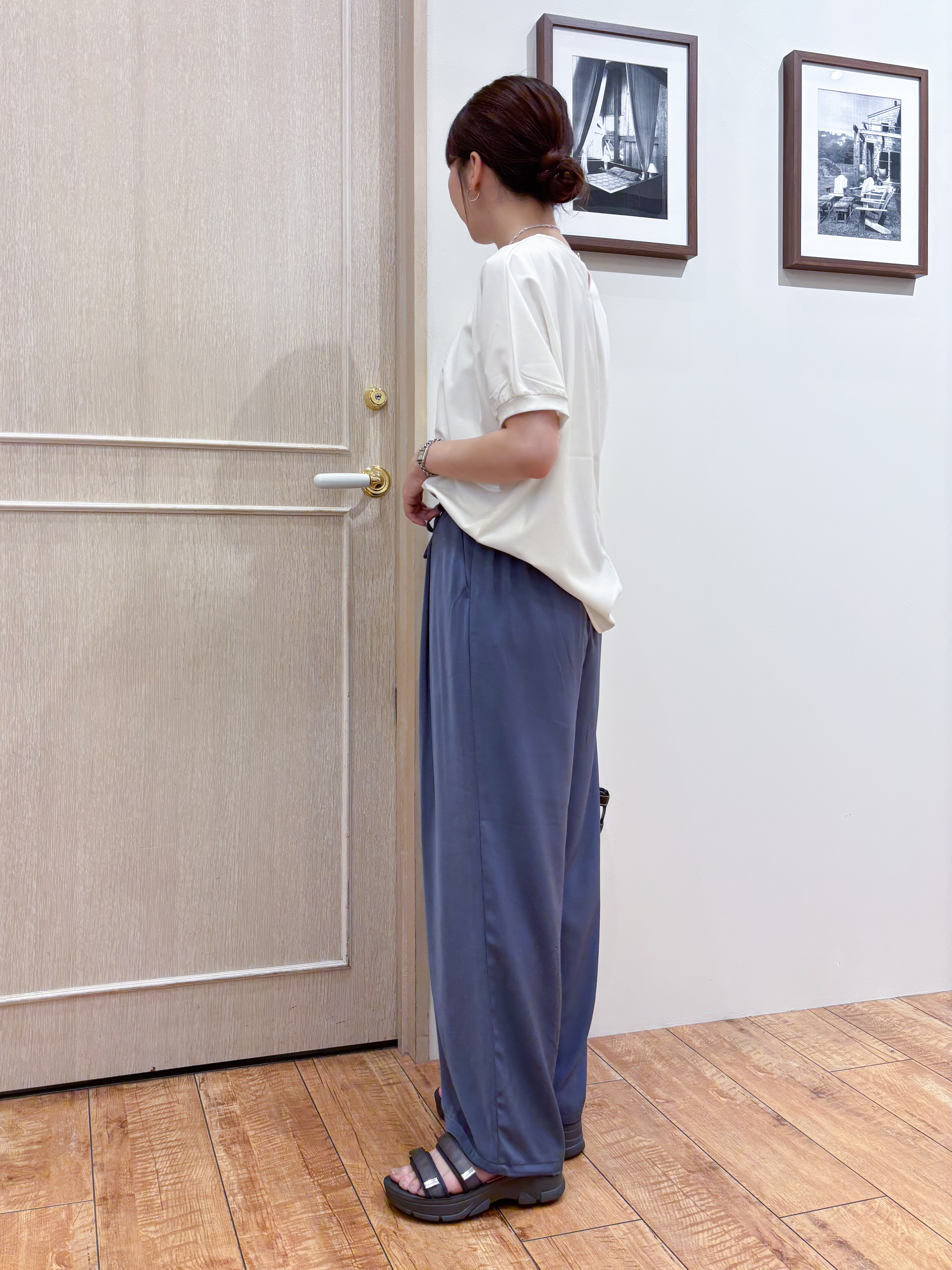 なみさんの「SHOO･LA･RUE｜【ひんやり/洗濯後しわになりにくい】インせず着られる さらっとタッチのドルマンブラウス」を使ったコーディネート