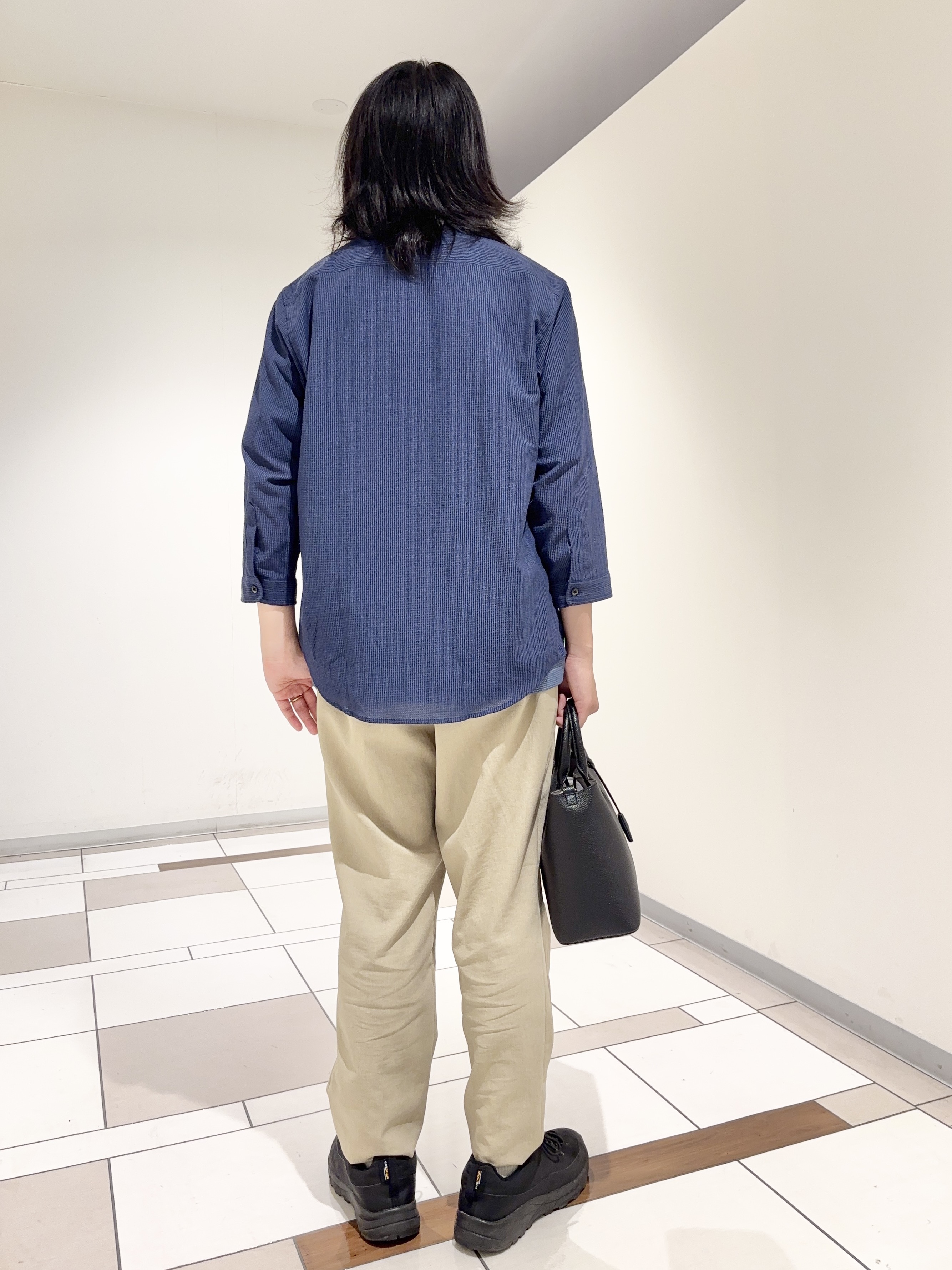 及川さんの「TAKEO KIKUCHI｜【通気性】トリコットサッカー 7分袖シャツ」を使ったコーディネート
