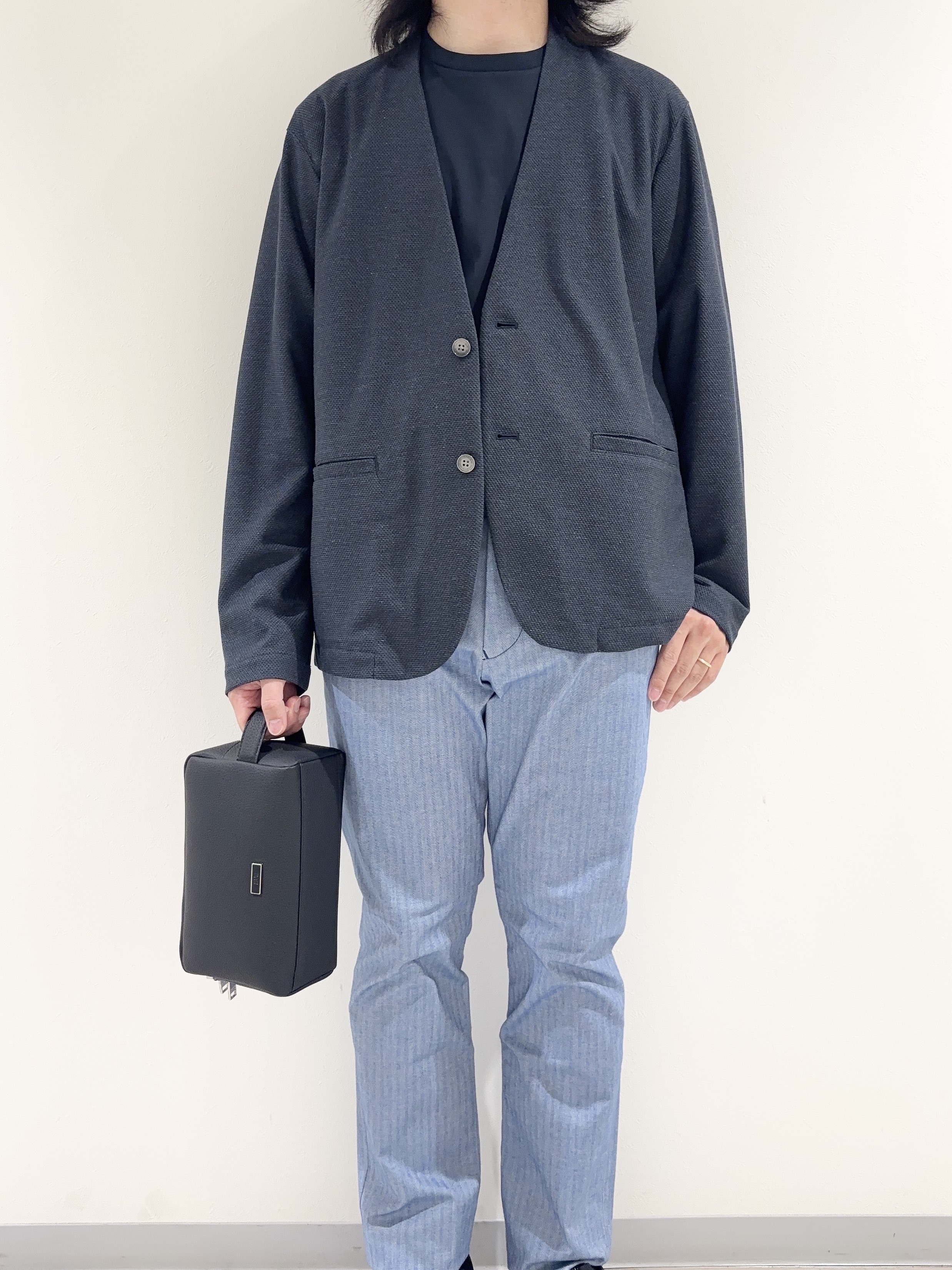 及川さんの「TAKEO KIKUCHI｜【抗菌防臭】バーズアイメッシュノーカラージャケット」を使ったコーディネート
