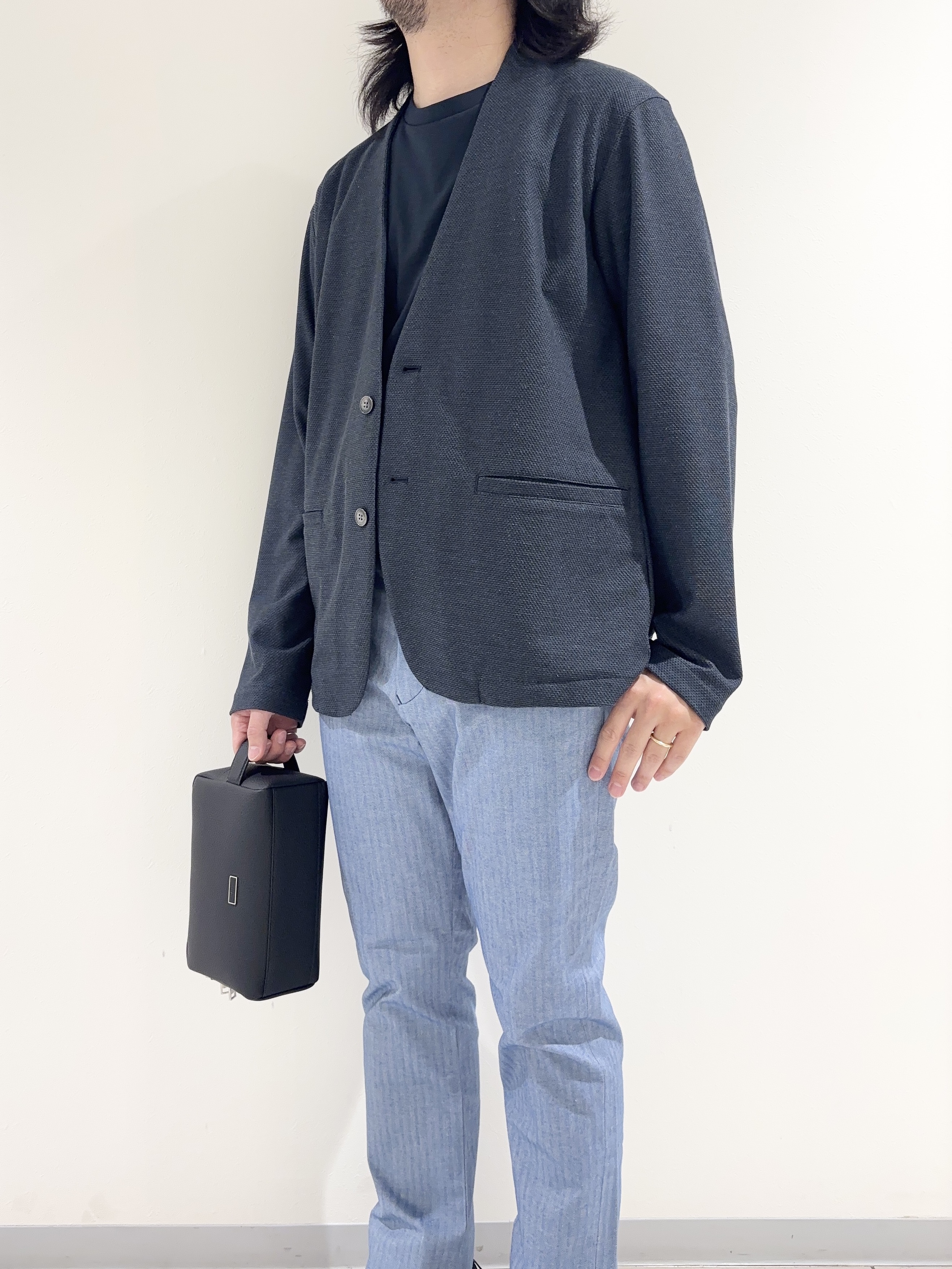 及川さんの「TAKEO KIKUCHI｜【抗菌防臭】バーズアイメッシュノーカラージャケット」を使ったコーディネート