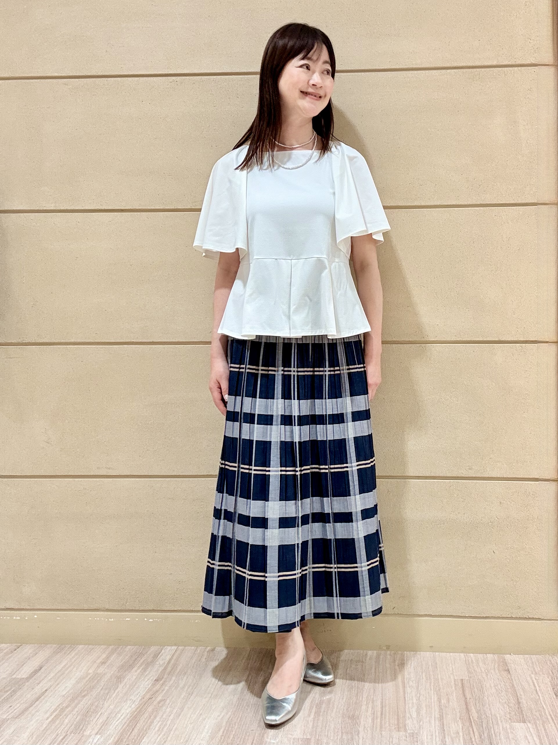Marさんの「Reflect｜【セットアップ／手洗い可】チェック柄パフスリーブブラウス」を使ったコーディネート