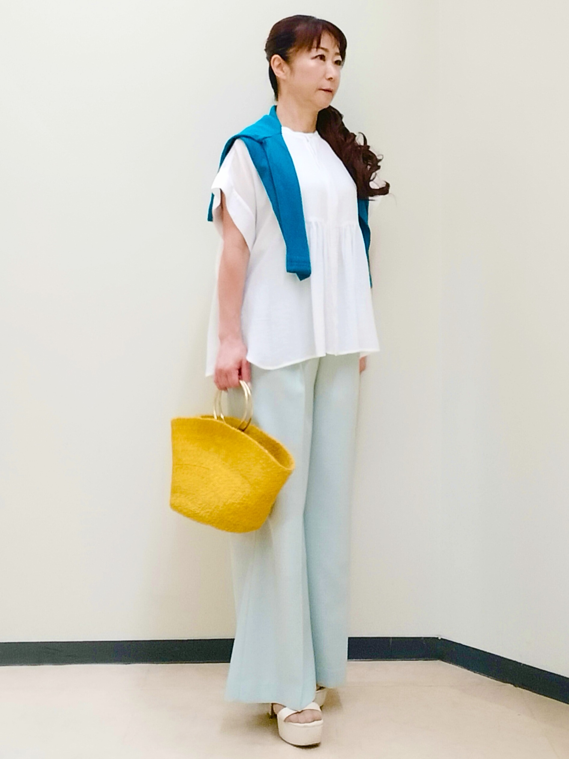 花さんの「Reflect｜ドビーストライプドルマンスリーブブラウス」を使ったコーディネート