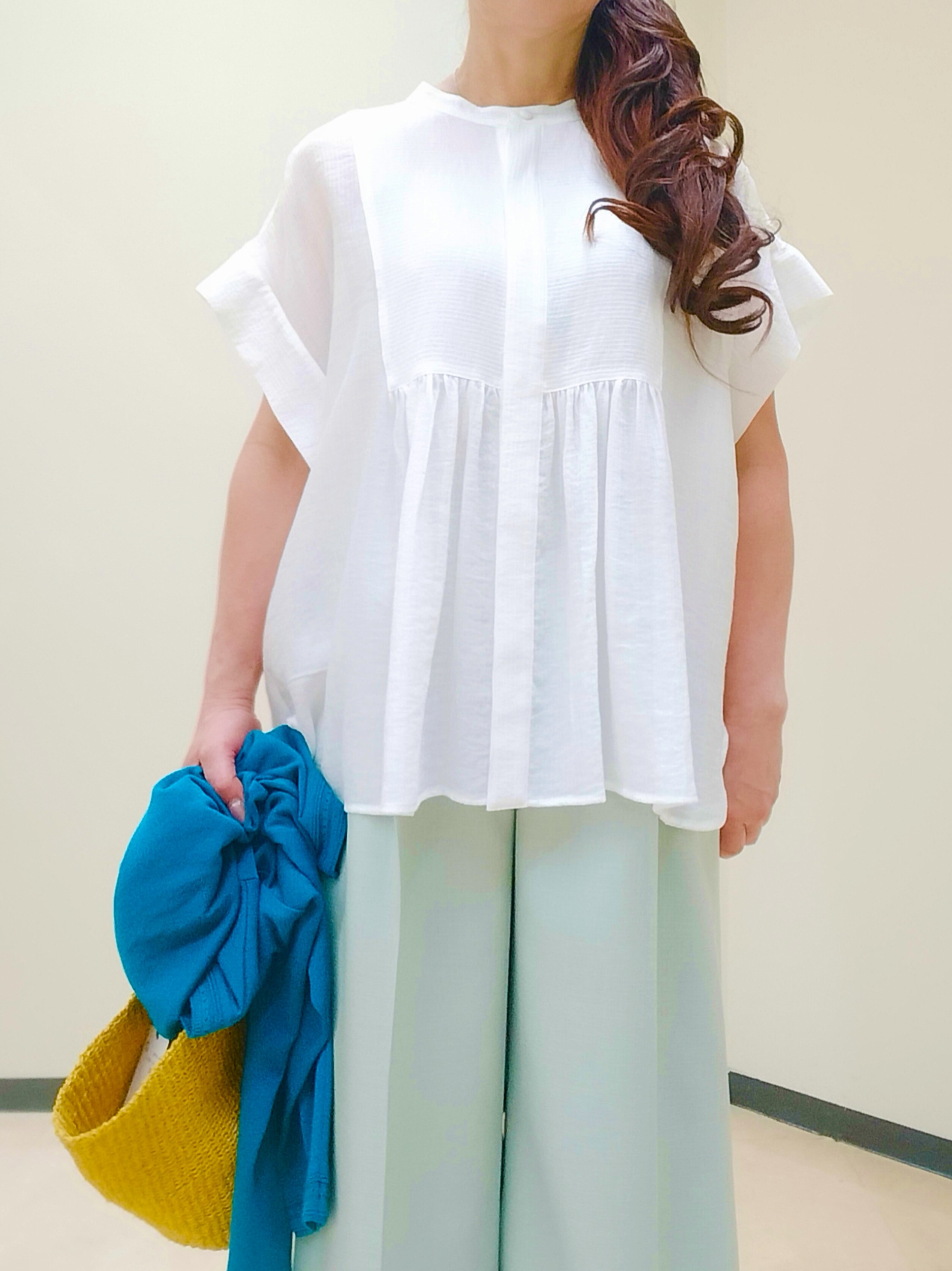 花さんの「Reflect｜ドビーストライプドルマンスリーブブラウス」を使ったコーディネート
