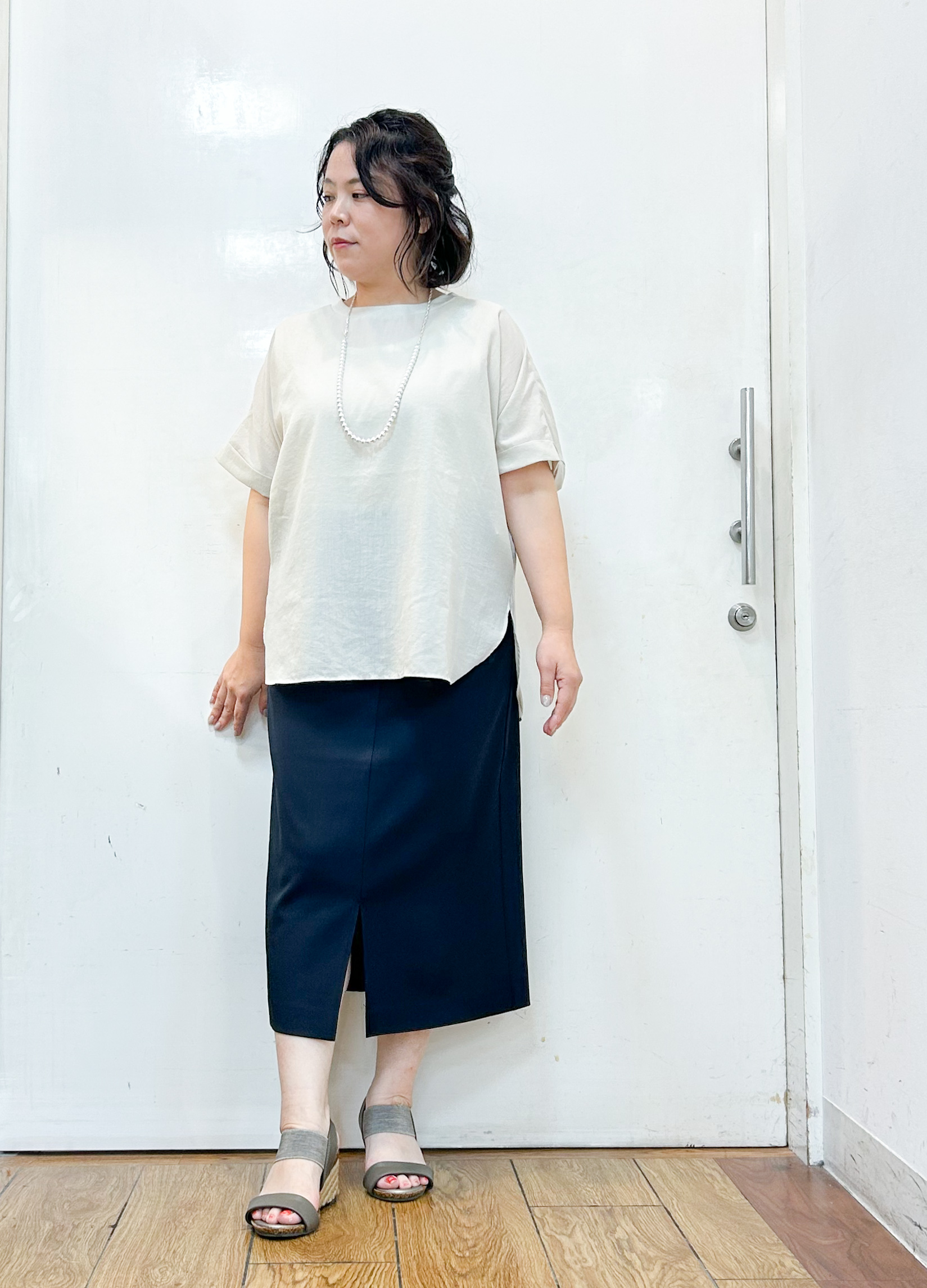 haruさんの「SHOO･LA･RUE｜【着丈選べる/ひんやり/体型カバー】洗濯後しわになりにくい さらさらドルマンブラウス」を使ったコーディネート