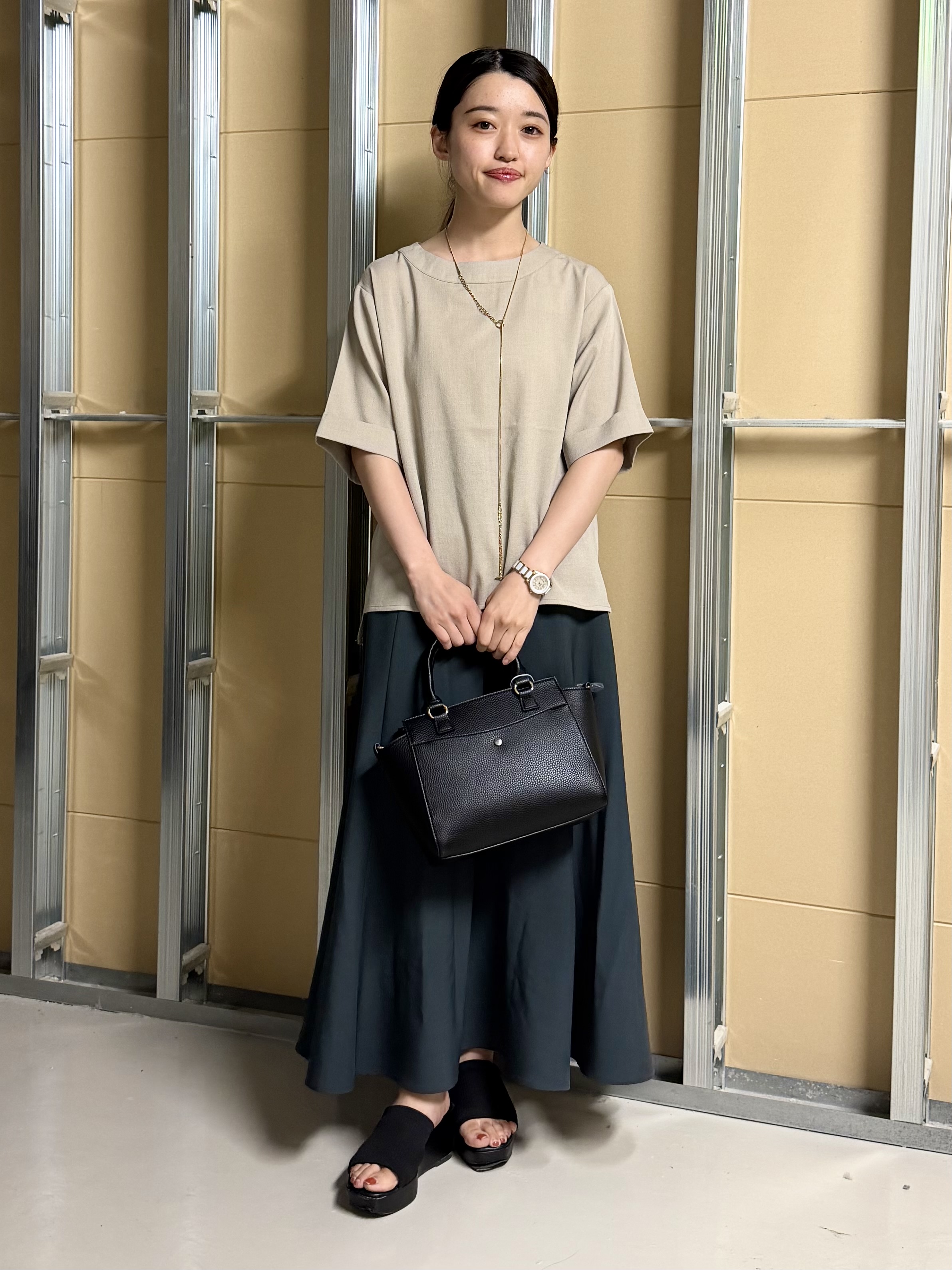 sahoさんの「THE SHOP TK｜【M-XL/二の腕カバー】さらり麻調メッシュ5分袖ブラウス」を使ったコーディネート