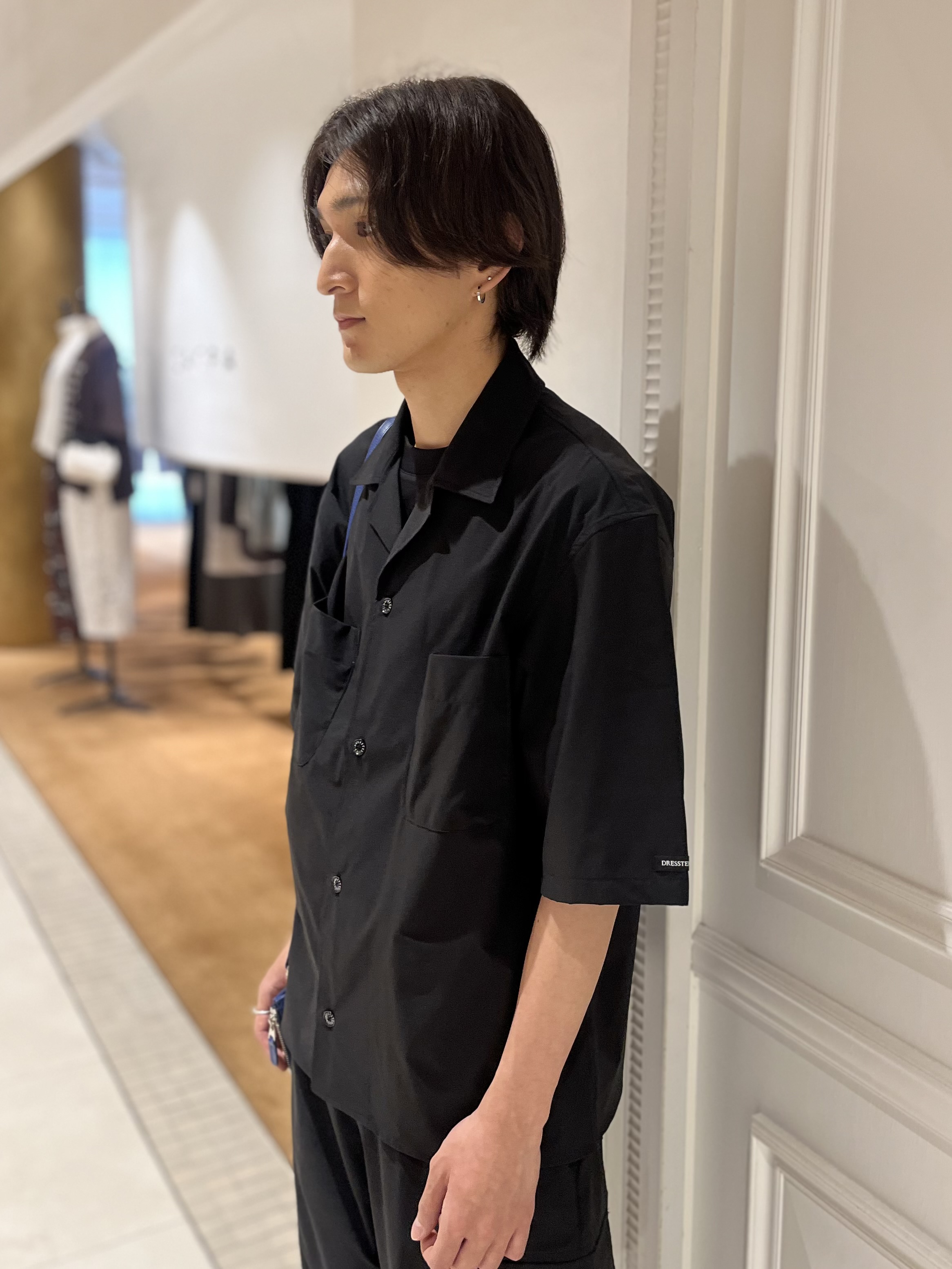 Watanabeさんの「DRESSTERIOR｜【セットアップ可/撥水/クールタッチ素材】SOLOTEX 4WAYストレッチオープンカラーシャツ」を使ったコーディネート
