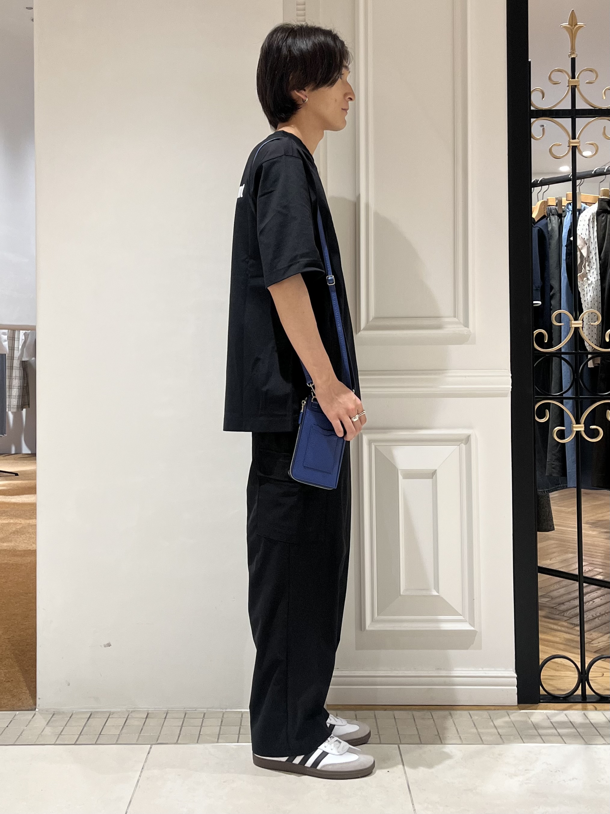 Watanabeさんの「DRESSTERIOR｜【接触冷感／UVカット／抗菌防臭／しわ防止】クールデオドラント ロゴTシャツ」を使ったコーディネート