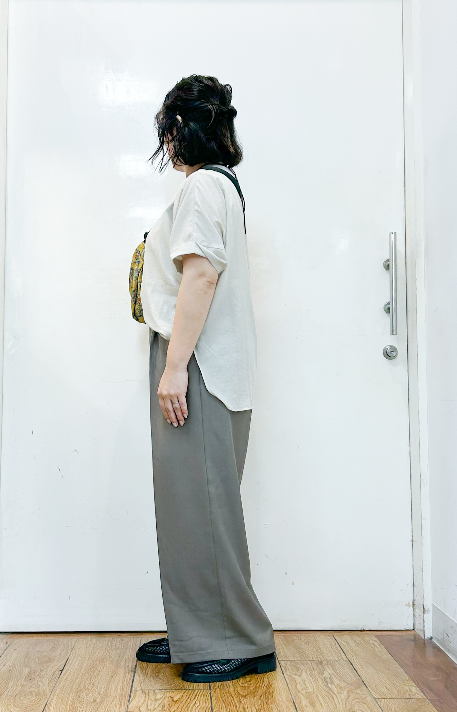 haruさんの「SHOO･LA･RUE｜【着丈選べる/ひんやり/体型カバー】洗濯後しわになりにくい さらさらドルマンブラウス」を使ったコーディネート