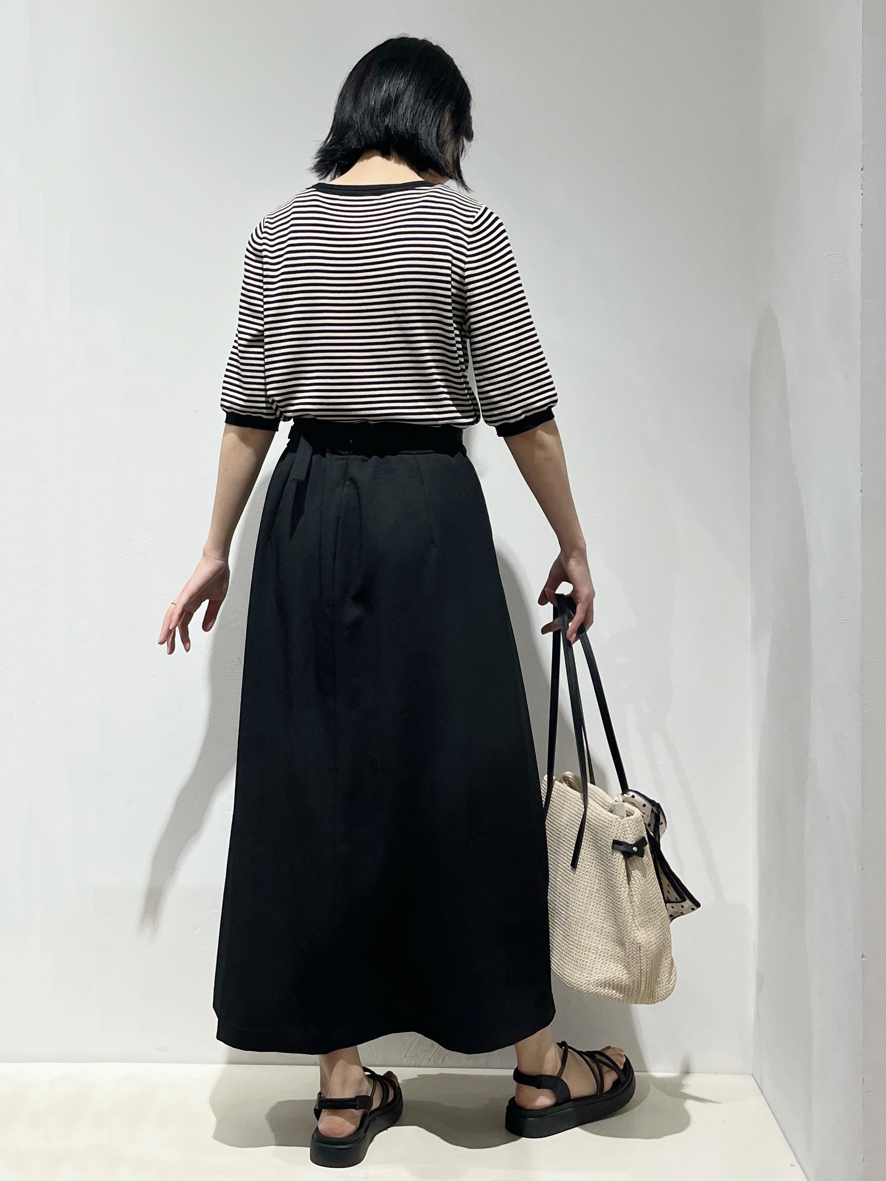 Fujiharuさんの「grove｜【シリーズ累計36万枚/UVカット・ひんやり・洗濯機OK】やわらかドライタッチ 五分袖クルーネックニ」を使ったコーディネート