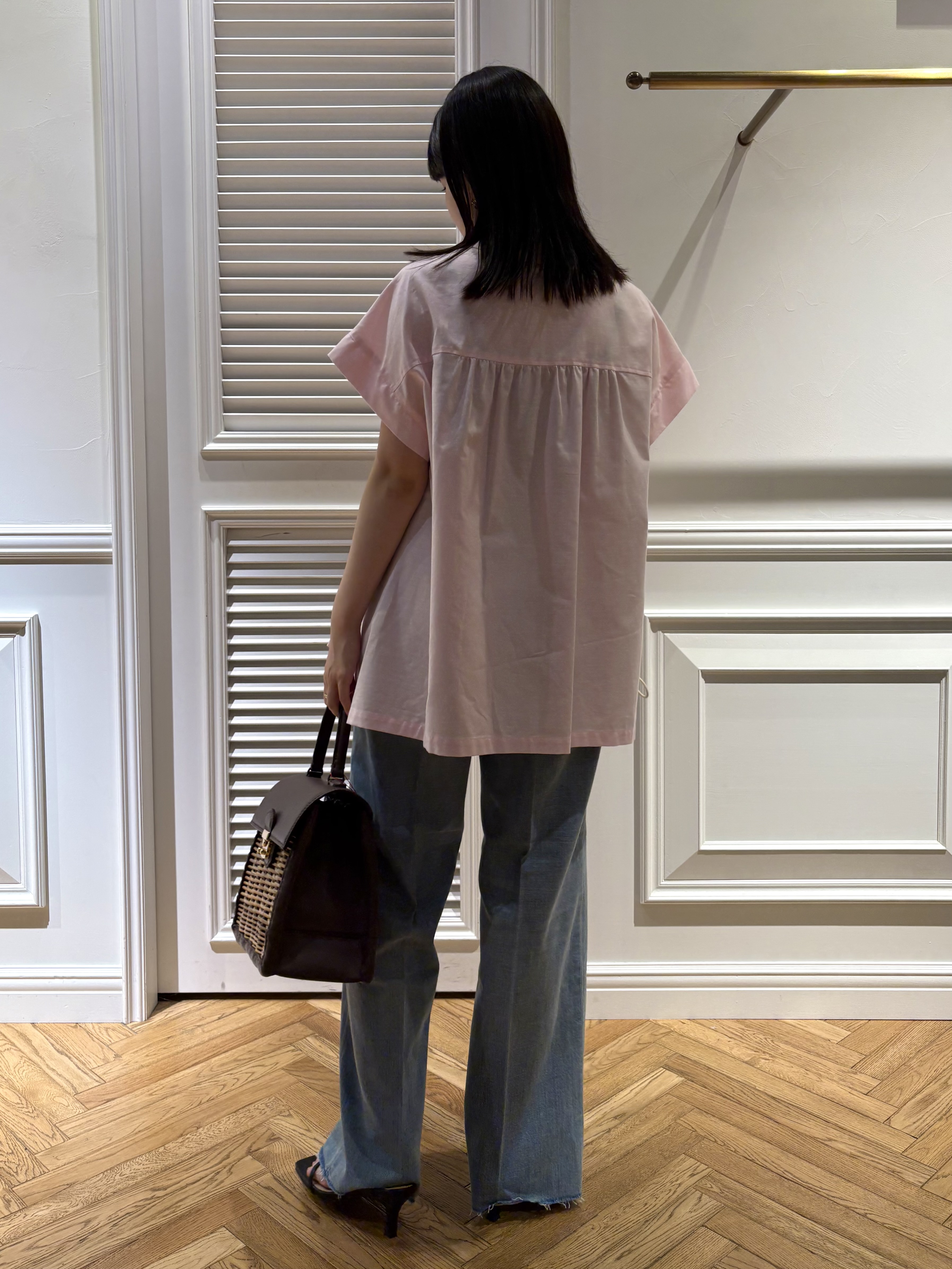 cocoさんの「DRESSTERIOR｜【毎年人気/ウォッシャブル】バックフレアオックスシャツ」を使ったコーディネート