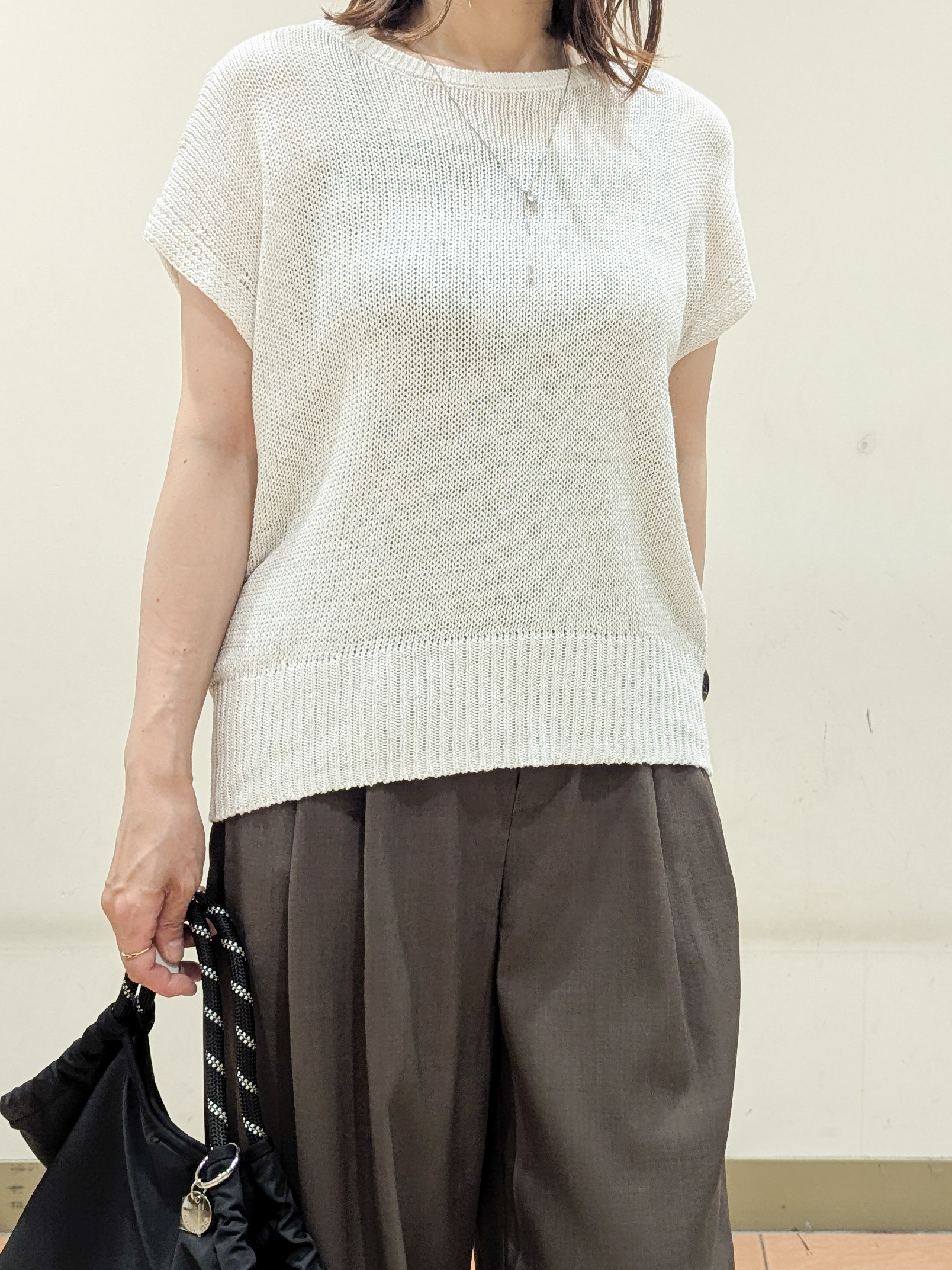 Miさんの「OPAQUE.CLIP｜ラメメッシュ フレンチスリーブニット【洗濯機OK】」を使ったコーディネート
