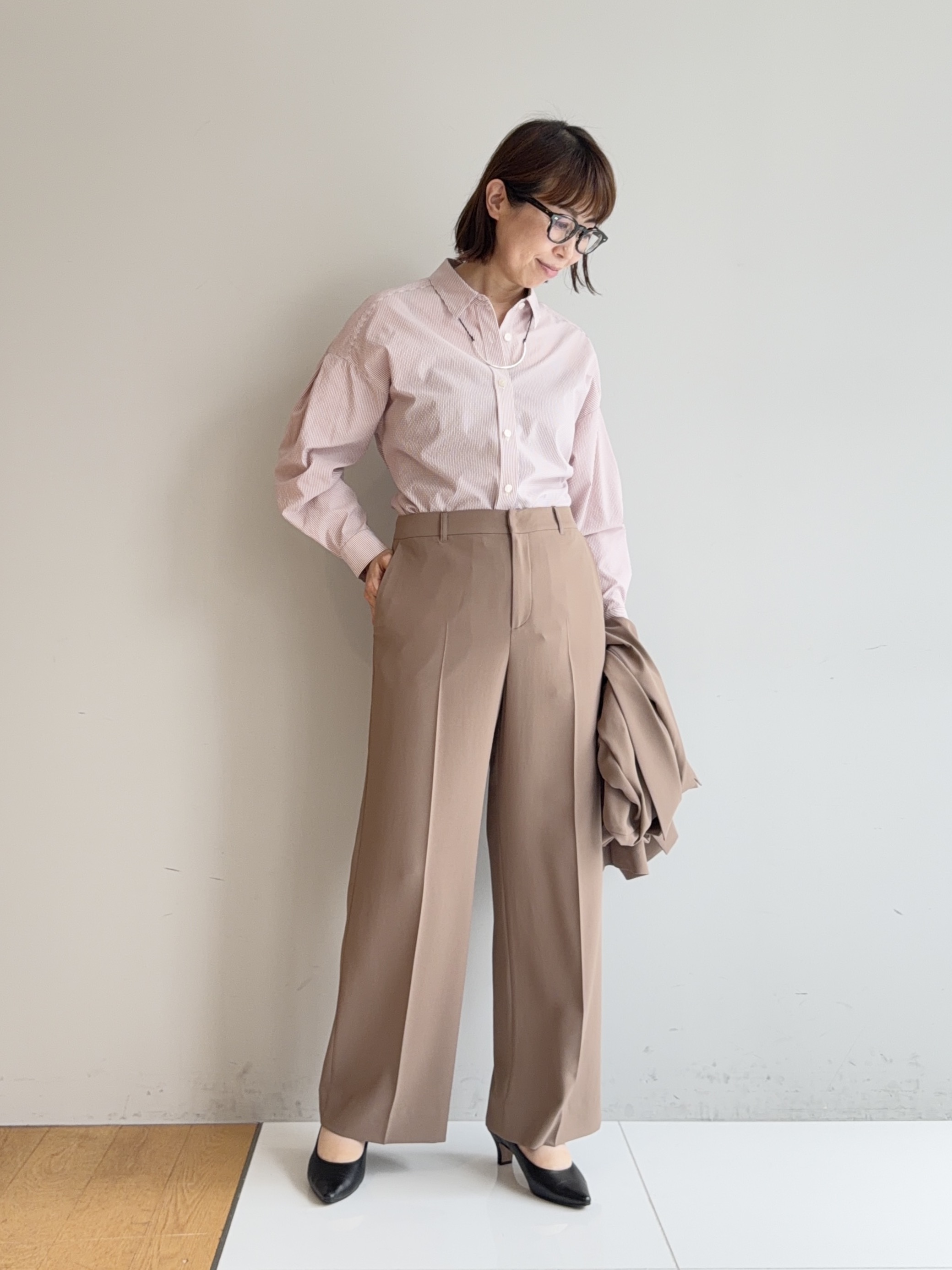 murayamaさんの「INDIVI｜【ラム革／美脚／通勤】レザーパンプス」を使ったコーディネート