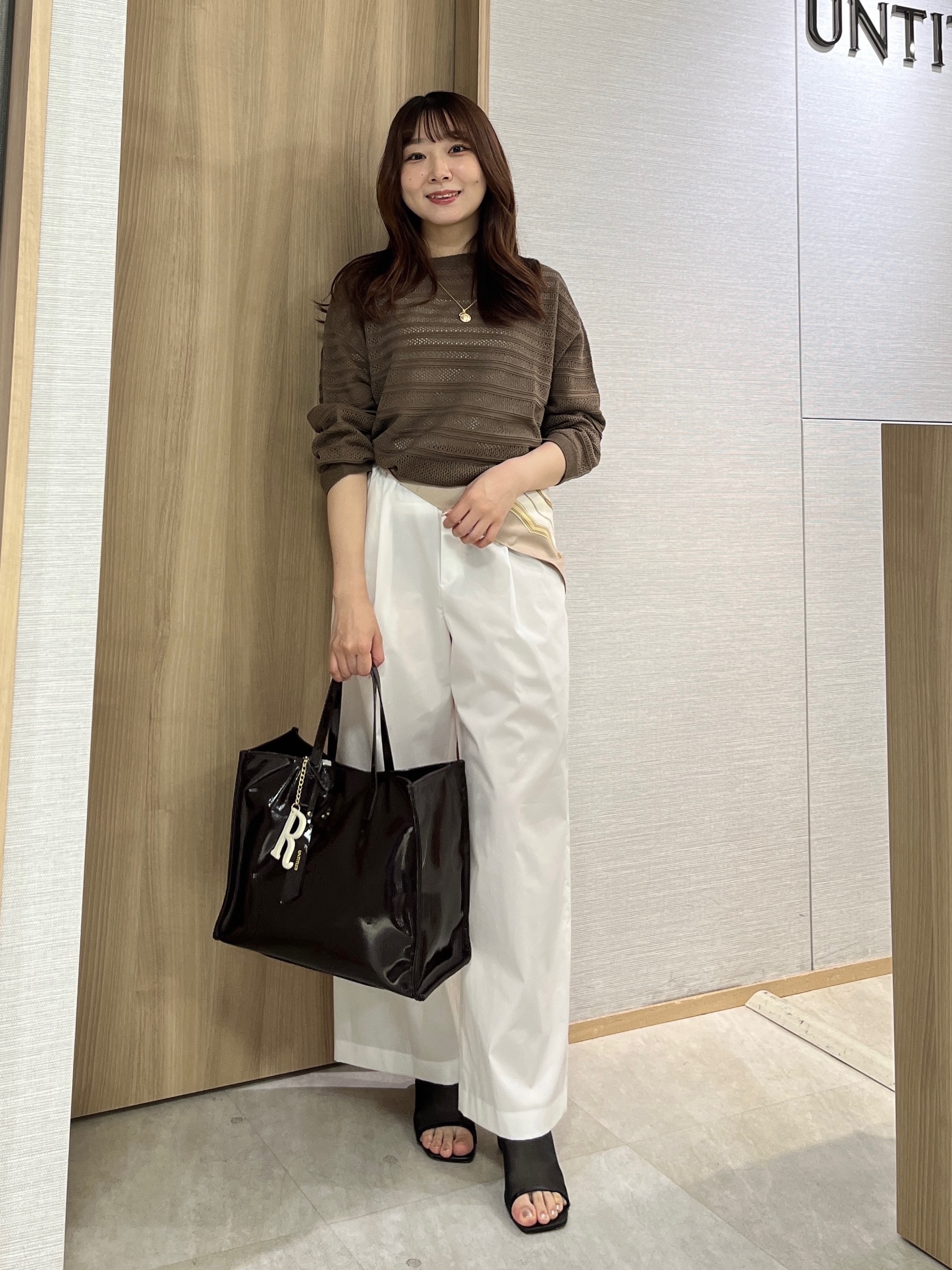 KAHOさんの「UNTITLED｜メッシュ柄ボーダーニット」を使ったコーディネート