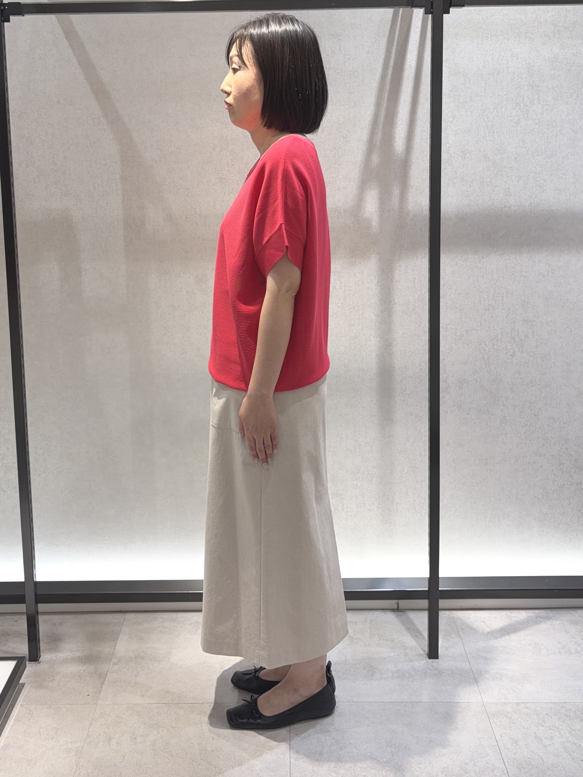 わたなべさんの「UNTITLED｜【11色展開/体型カバー】前後2WAYフレンチスリーブニット」を使ったコーディネート