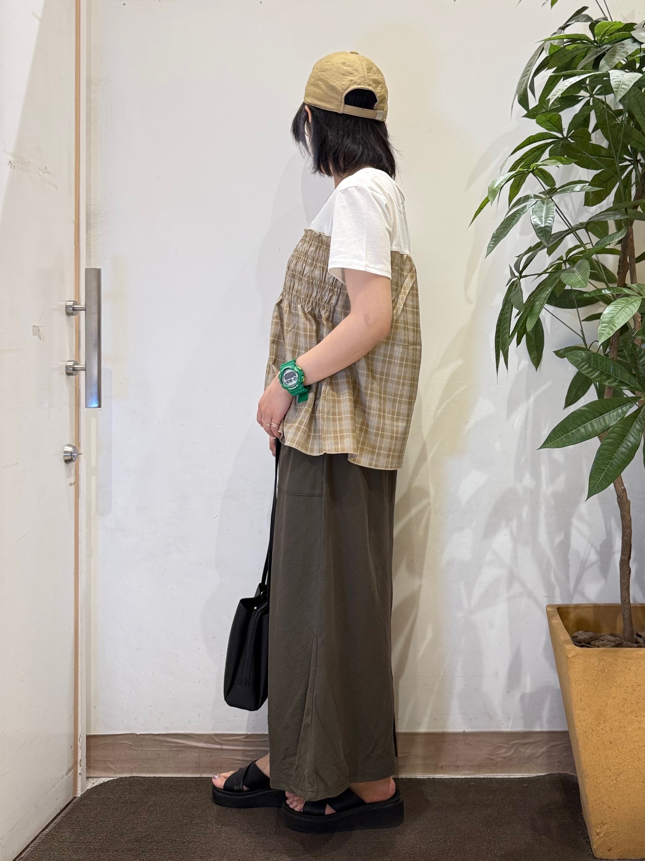 misakiさんの「SHOO･LA･RUE｜【S-LL/洗濯機可】着るだけサマ見え 柄アソートビスチェ風ドッキングTシャツ」を使ったコーディネート