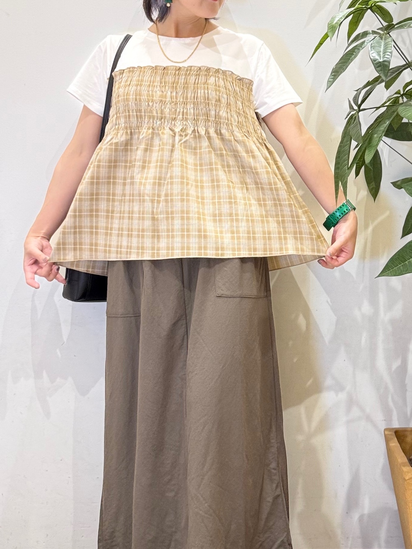 misakiさんの「SHOO･LA･RUE｜【S-LL/洗濯機可】着るだけサマ見え 柄アソートビスチェ風ドッキングTシャツ」を使ったコーディネート