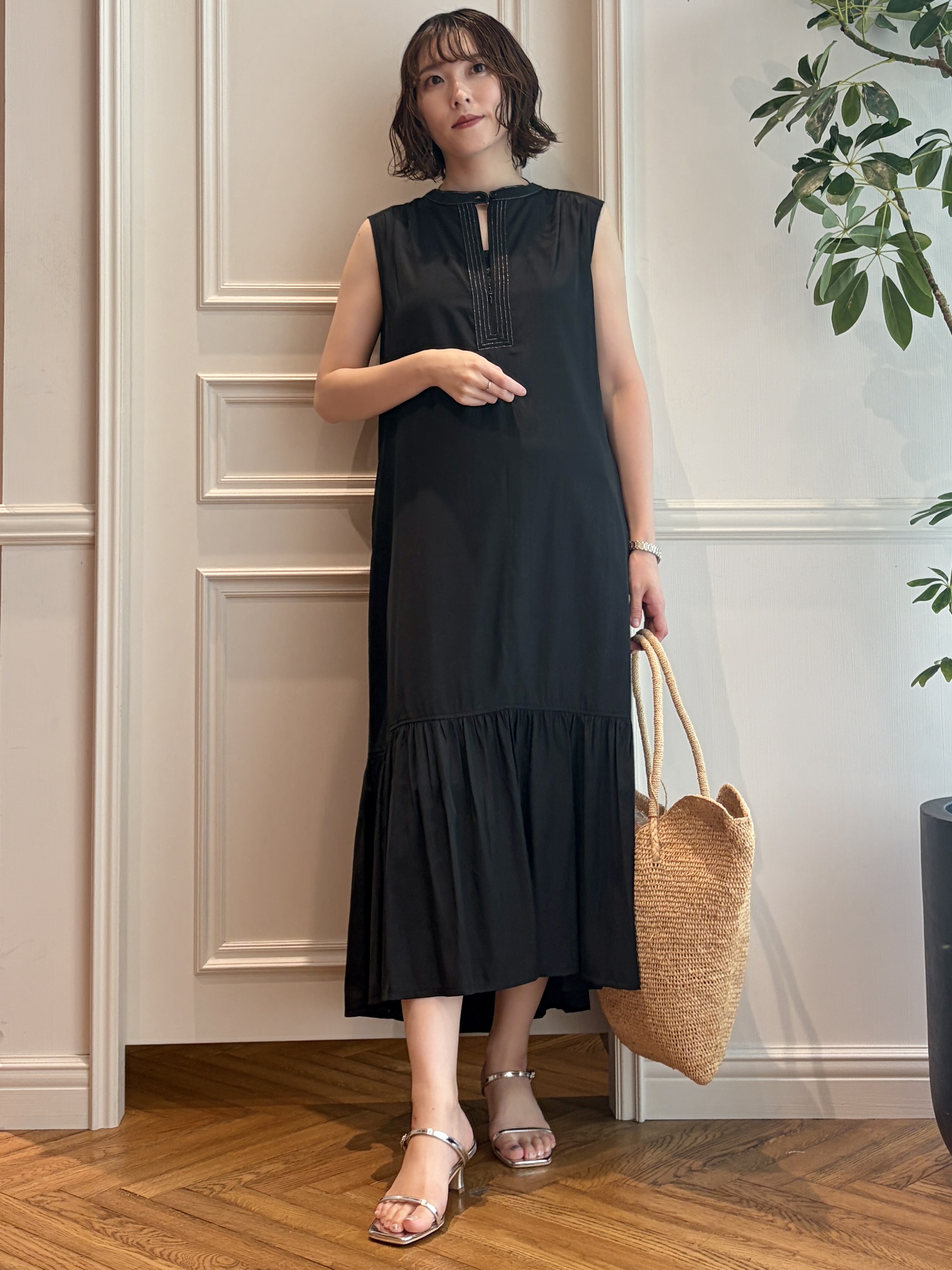 nakaoさんの「DRESSTERIOR｜MADE IN MADA（メイドインマダ）DOMOINA BAG」を使ったコーディネート