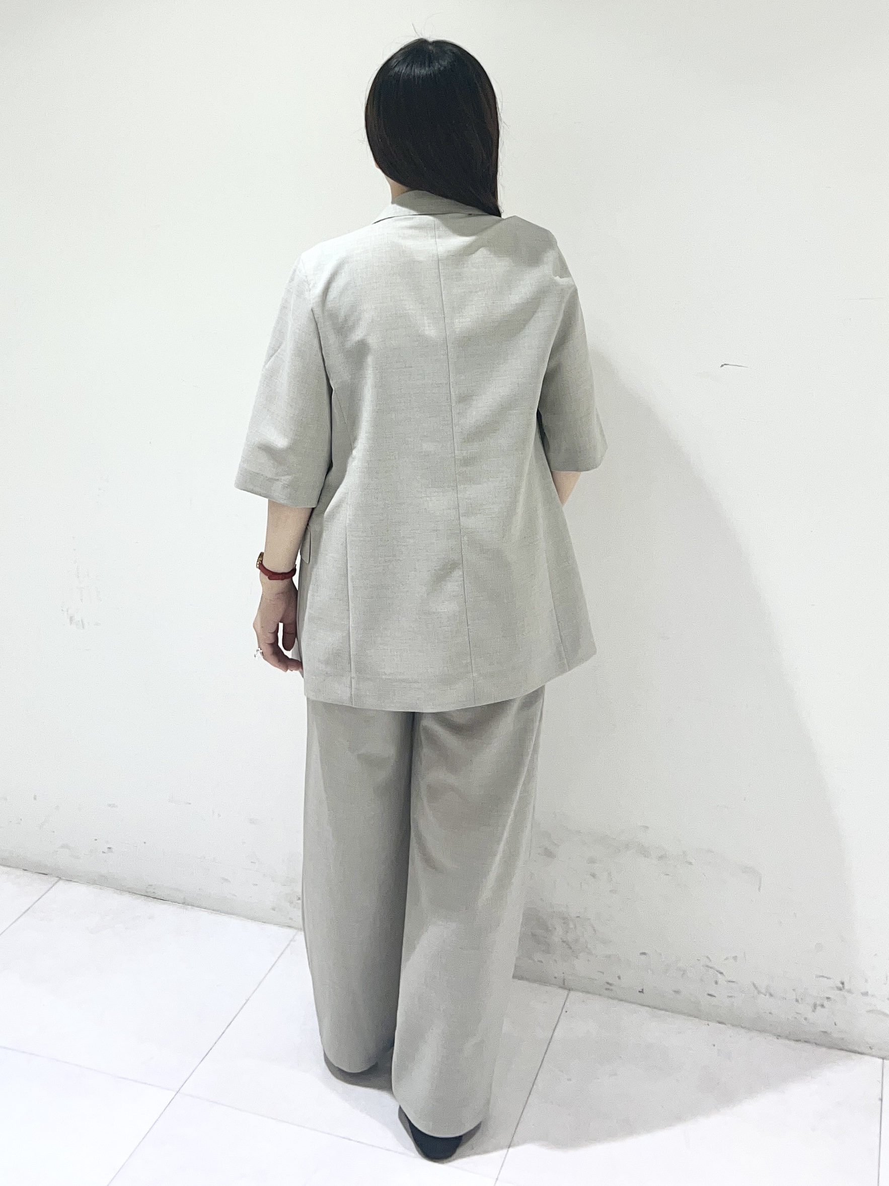 Mitsukiさんの「UNTITLED｜【シワになりにくい/セットアップ可/接触冷感】ハーフスリーブジャケット」を使ったコーディネート