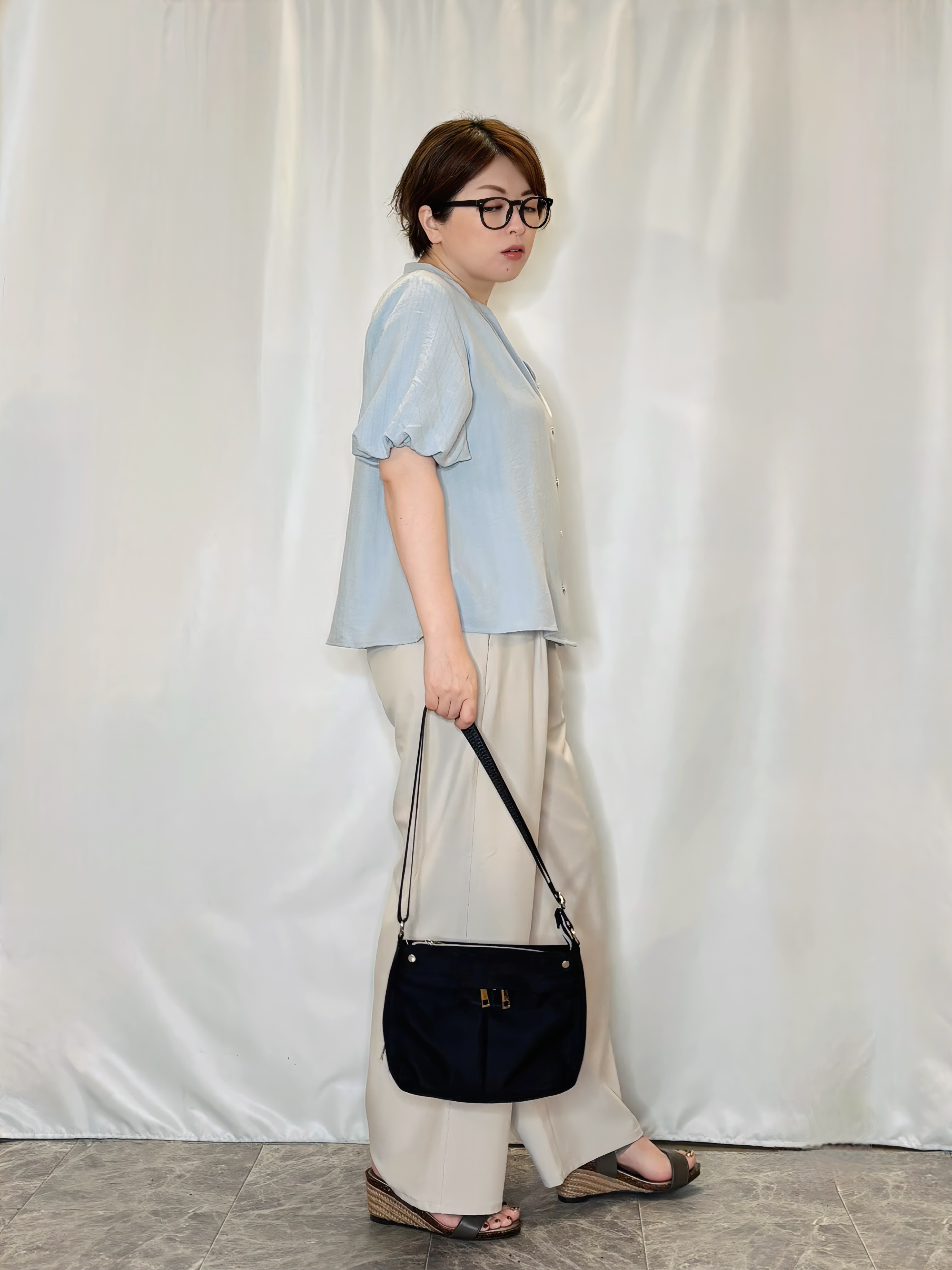 たみさんの「SHOO･LA･RUE｜【S-LL/洗濯機可】バルーンスリーブ　キーネックブラウス」を使ったコーディネート