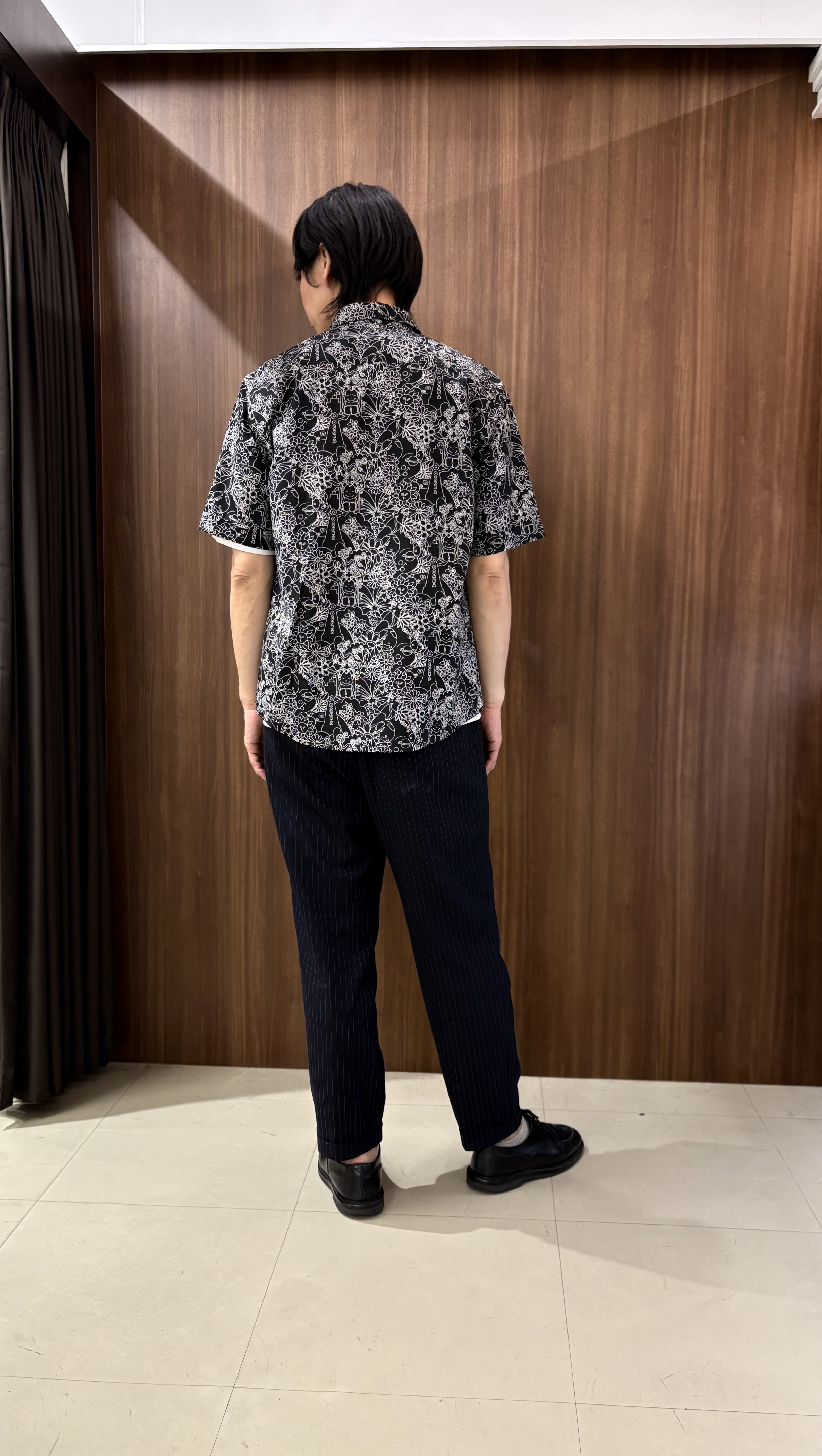 かたやまさんの「TAKEO KIKUCHI｜【BOWLER HAT LABEL】ビリケンさんプリント 半袖シャツ」を使ったコーディネート