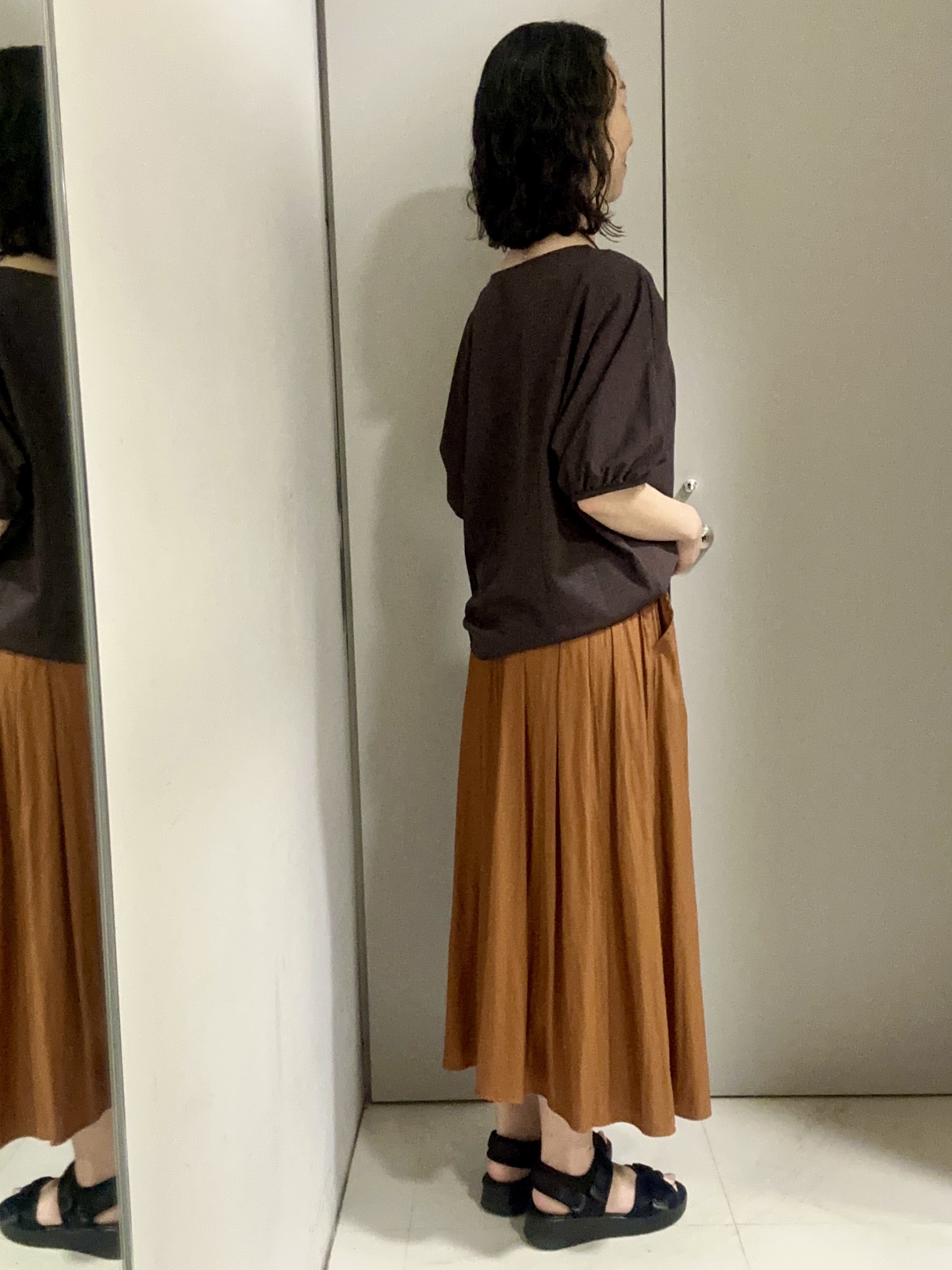 Kouさんの「Reflect｜【UVカット／接触冷感／吸水速乾】ギャザースリーブカットソー」を使ったコーディネート