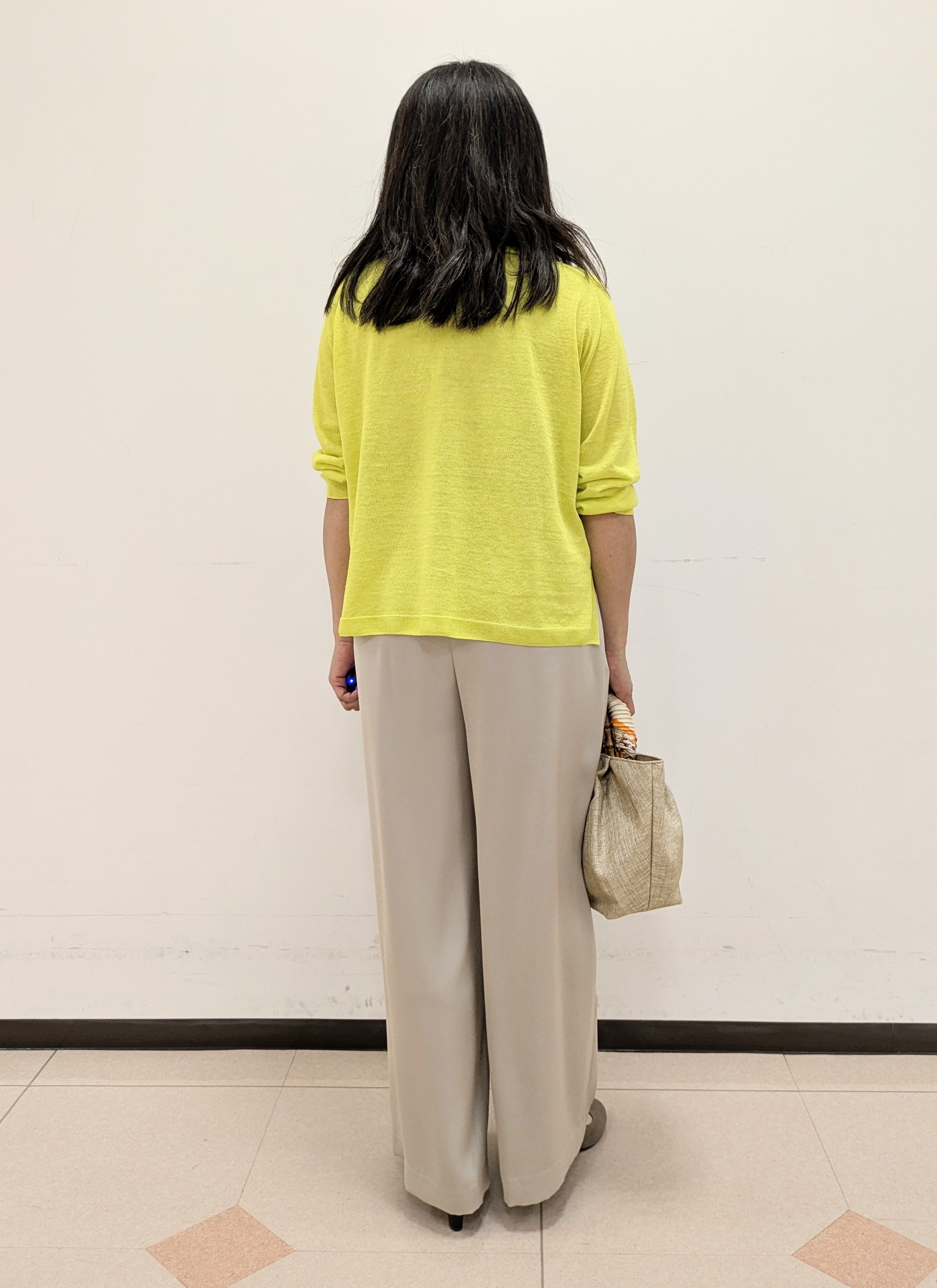ともさんの「UNTITLED｜【ゆったり/リラクシー】リネンボートネックプルオーバー」を使ったコーディネート