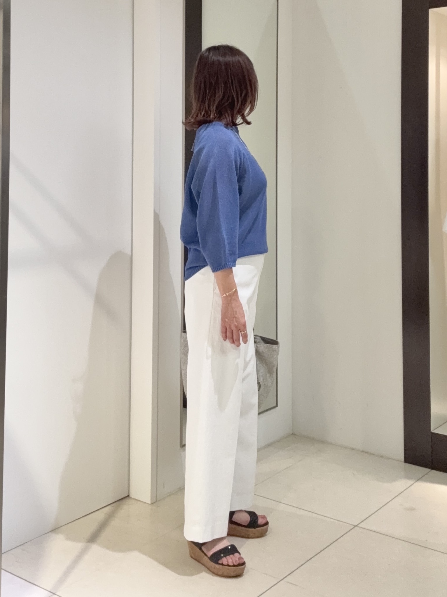 tomoさんの「UNTITLED｜【洗える/ゆったり】クルーネックドライニット」を使ったコーディネート