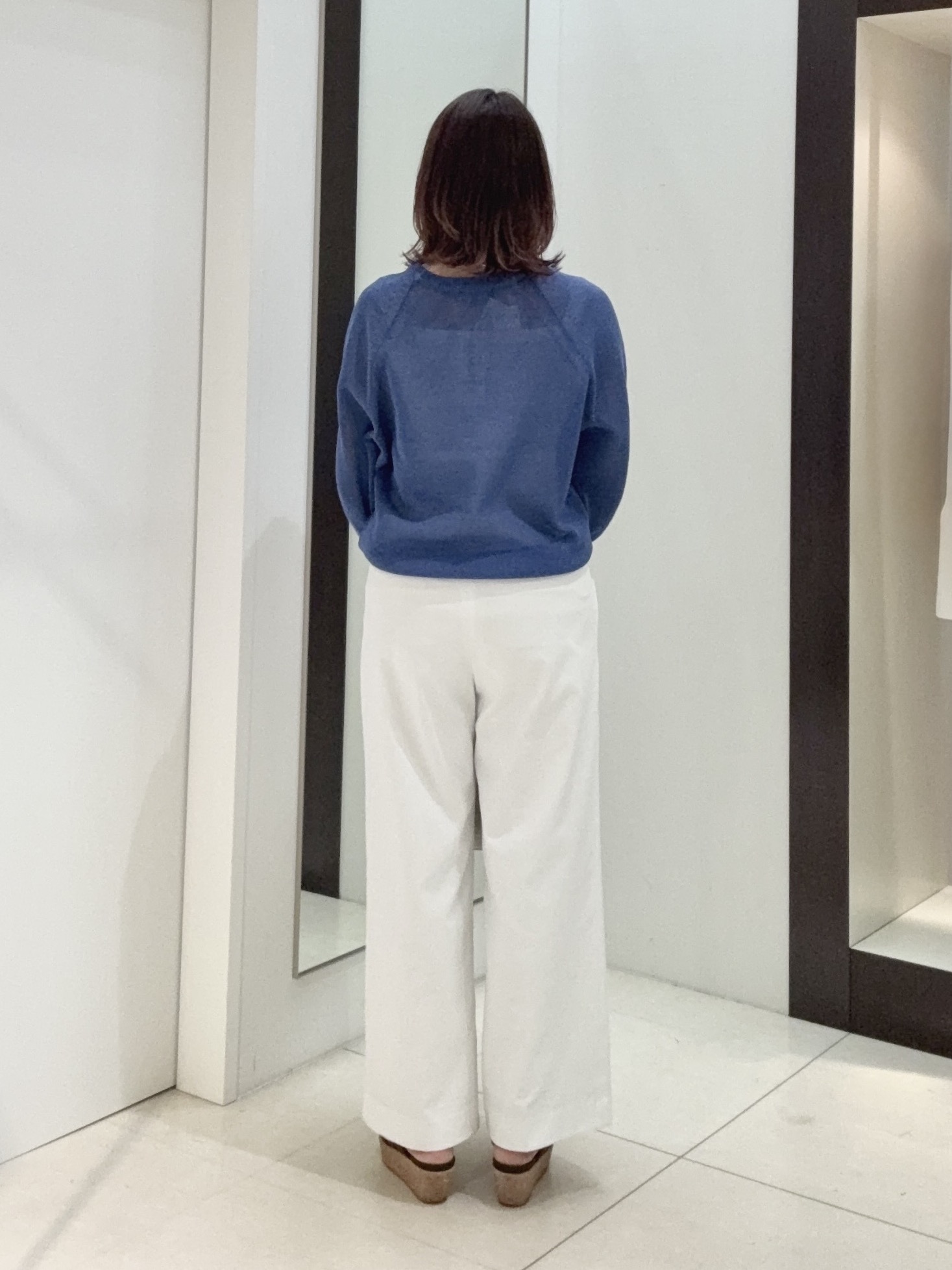 tomoさんの「UNTITLED｜【洗える/ゆったり】クルーネックドライニット」を使ったコーディネート