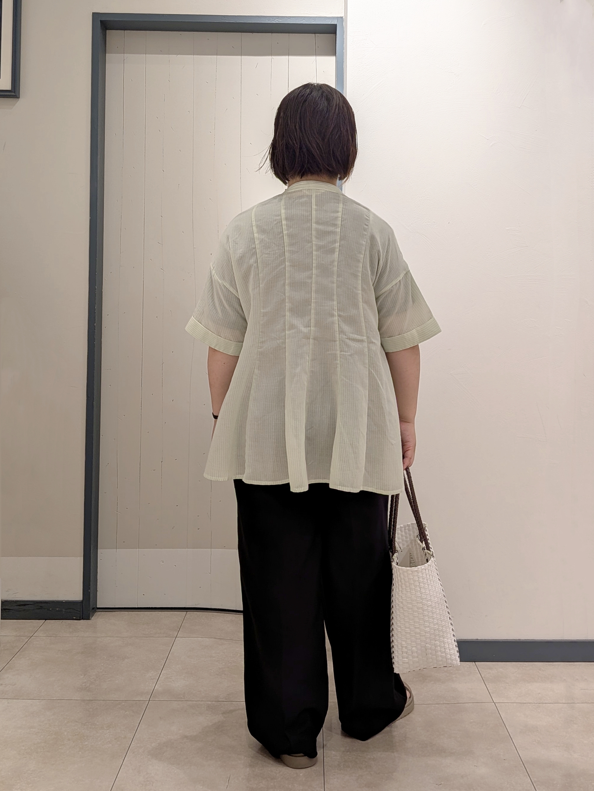 yukikaさんの「grove｜【洗濯機OK・ひんやり】さらっと軽やか、夏のフレアシャツ」を使ったコーディネート