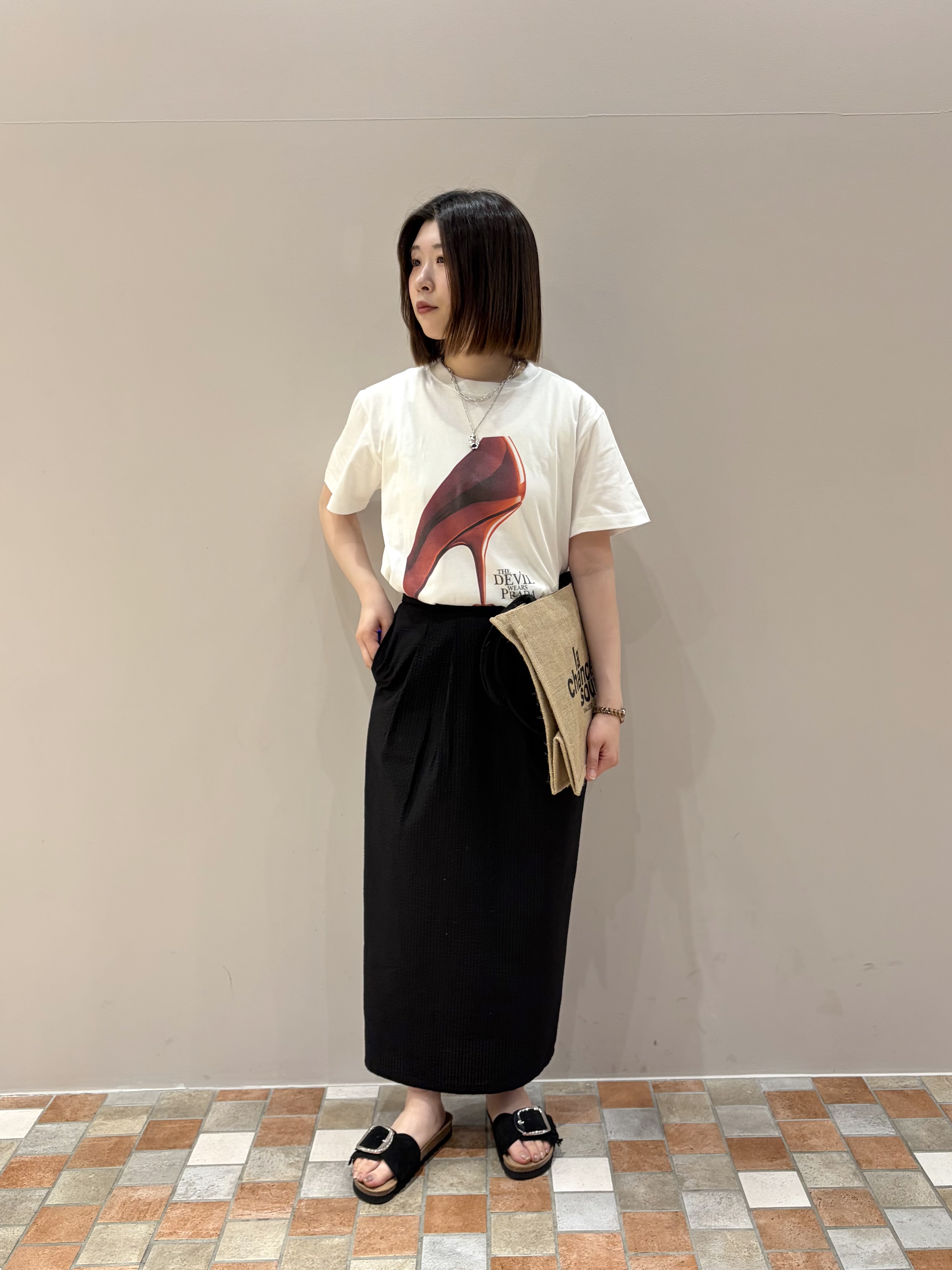 amiさんの「INDIVI｜サッカータイトスカート」を使ったコーディネート