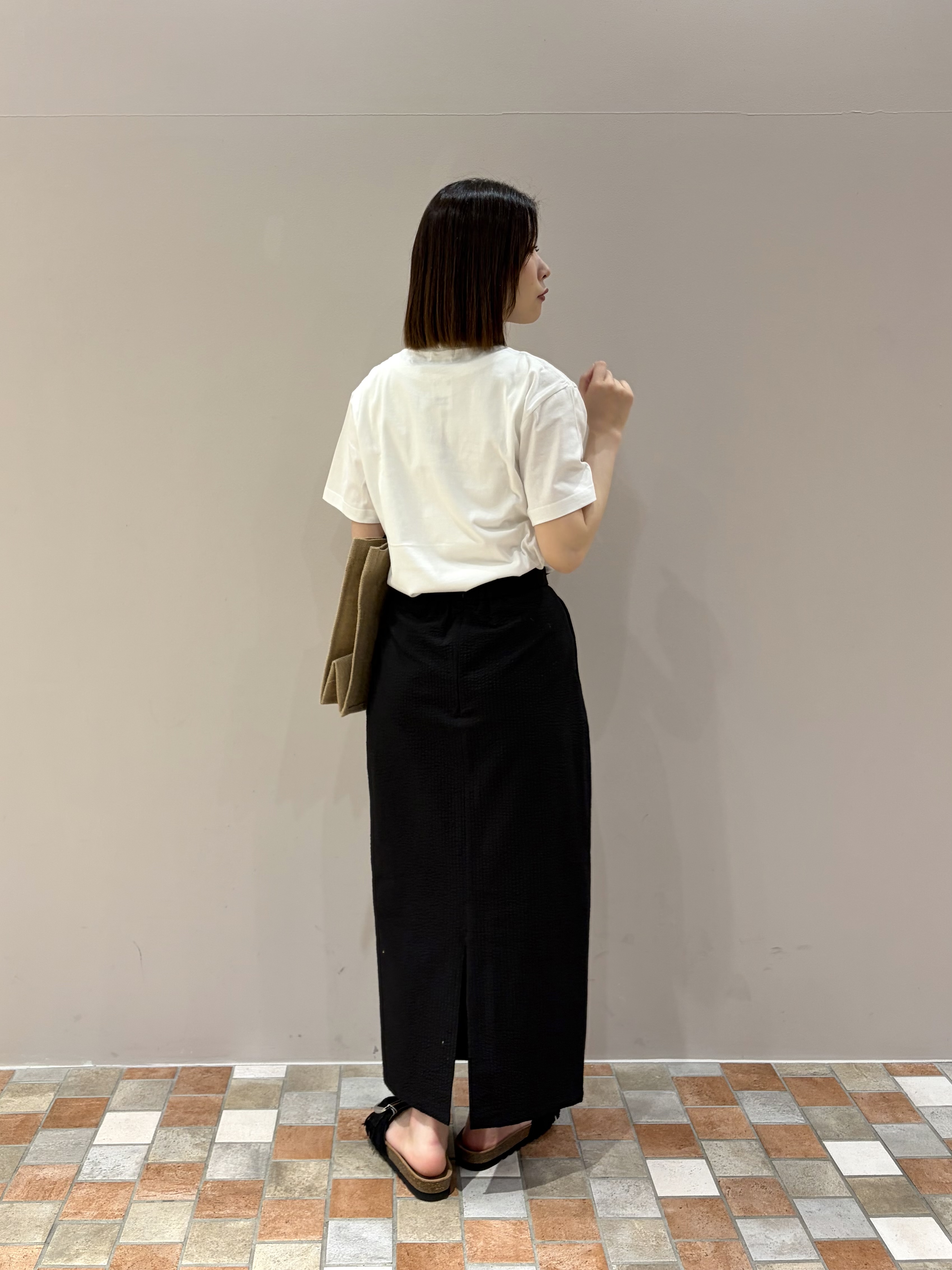 amiさんの「INDIVI｜サッカータイトスカート」を使ったコーディネート