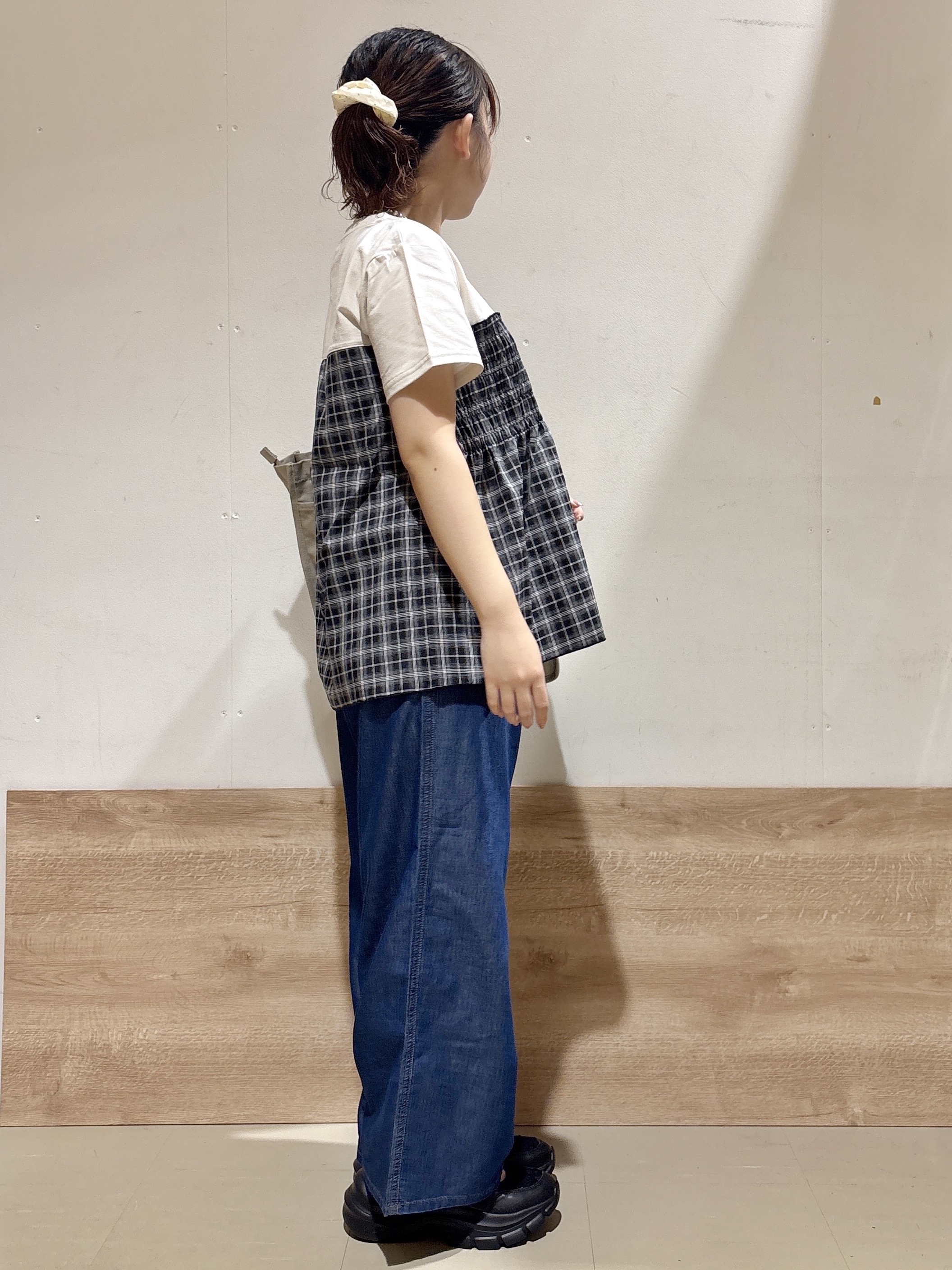 るねさんの「SHOO･LA･RUE｜【S-LL/洗濯機可】着るだけサマ見え 柄アソートビスチェ風ドッキングTシャツ」を使ったコーディネート
