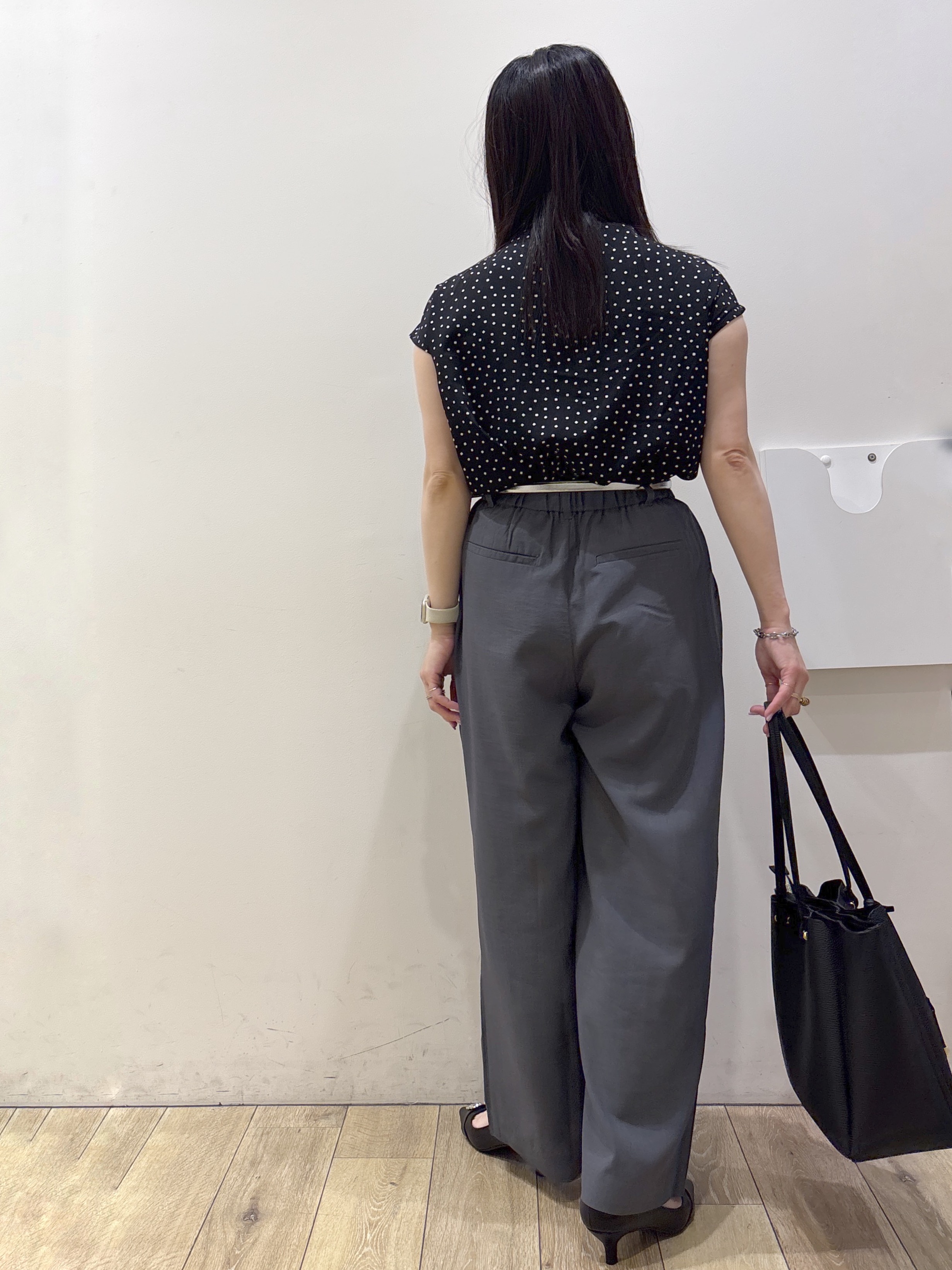 mameさんの「index｜ドットボウタイブラウス【洗濯機OK】」を使ったコーディネート