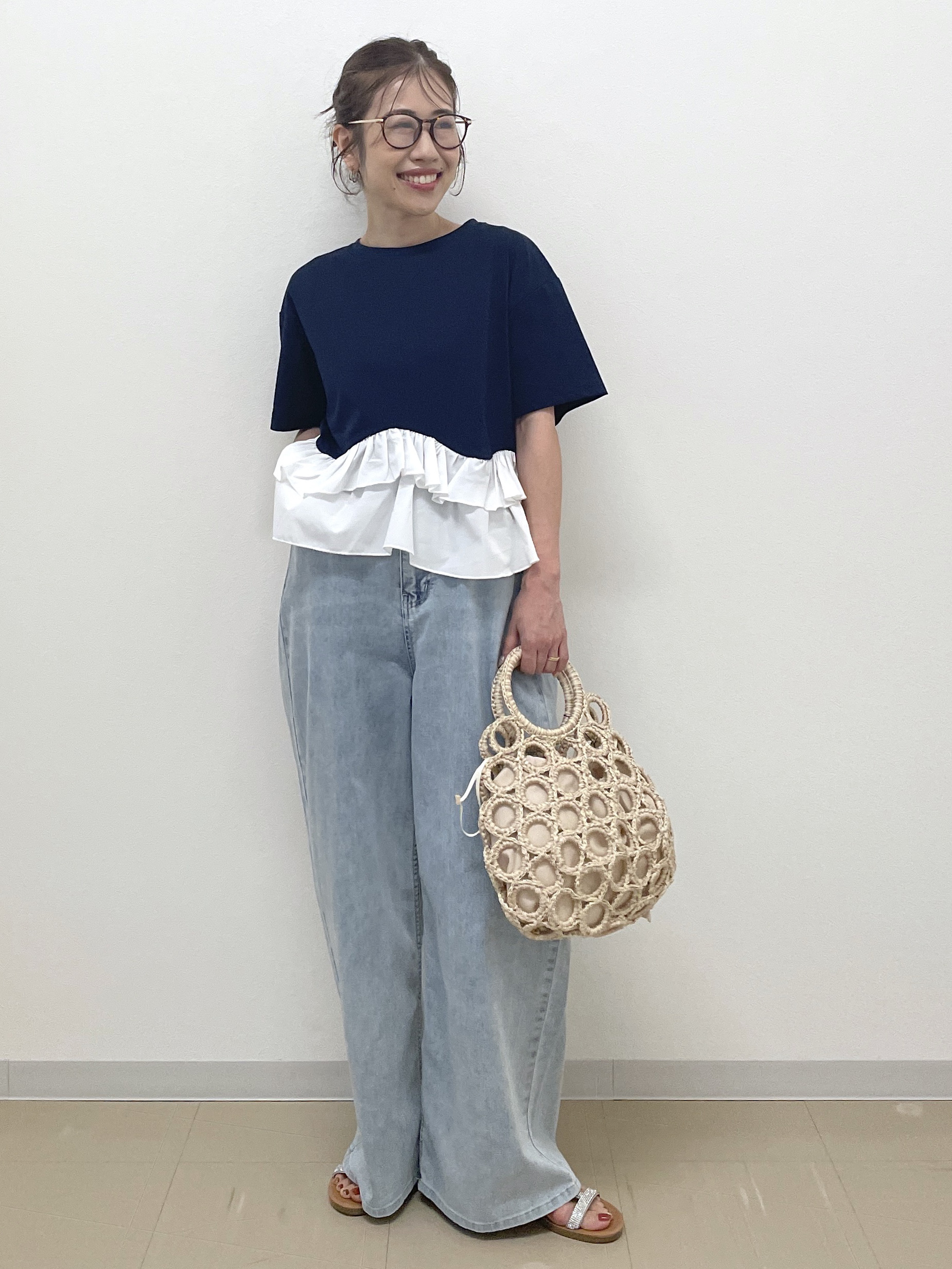 Akiさんの「OPAQUE.CLIP｜裾フリルドッキングTシャツ【洗濯機OK】」を使ったコーディネート