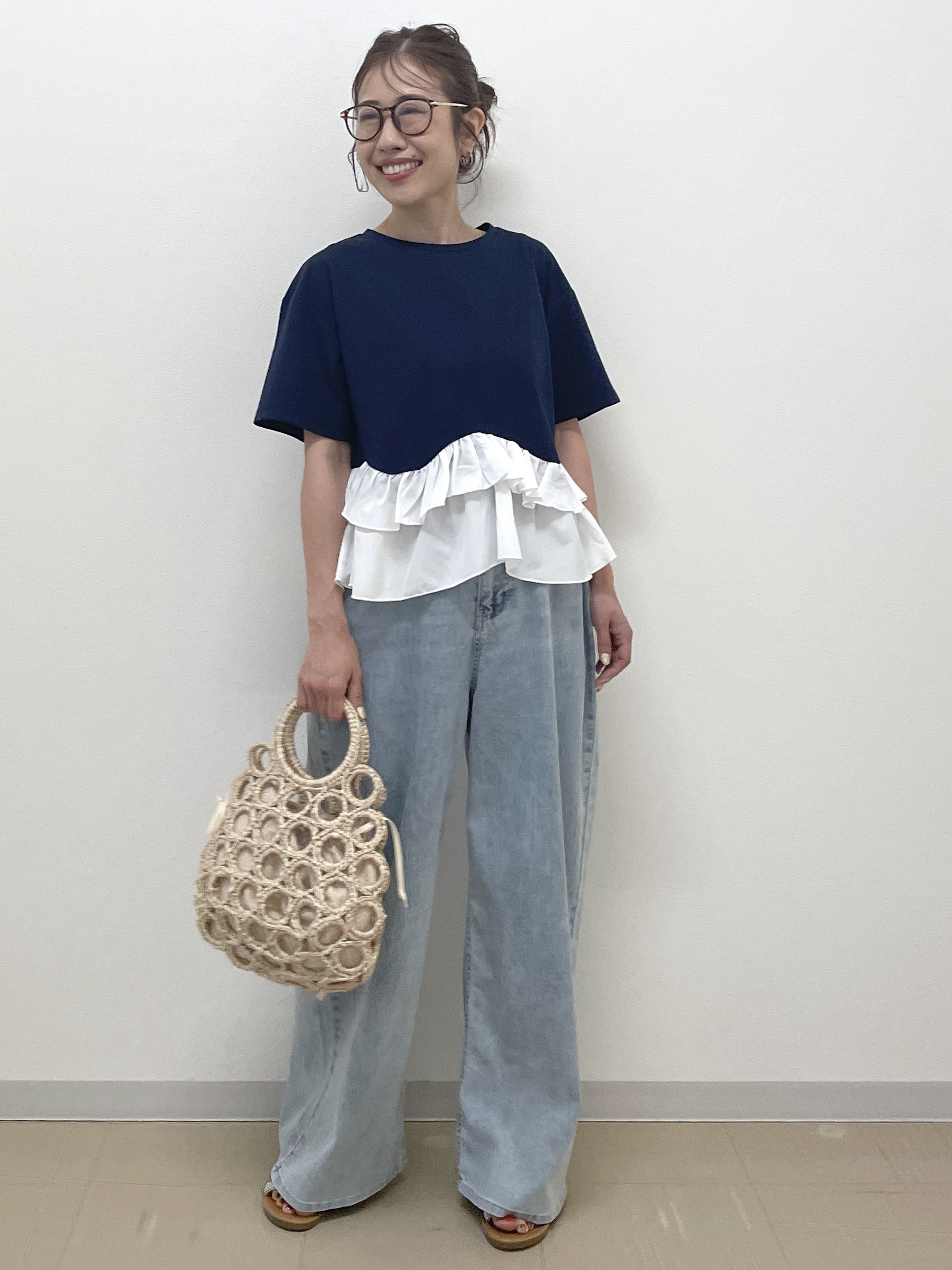 Akiさんの「OPAQUE.CLIP｜裾フリルドッキングTシャツ【洗濯機OK】」を使ったコーディネート